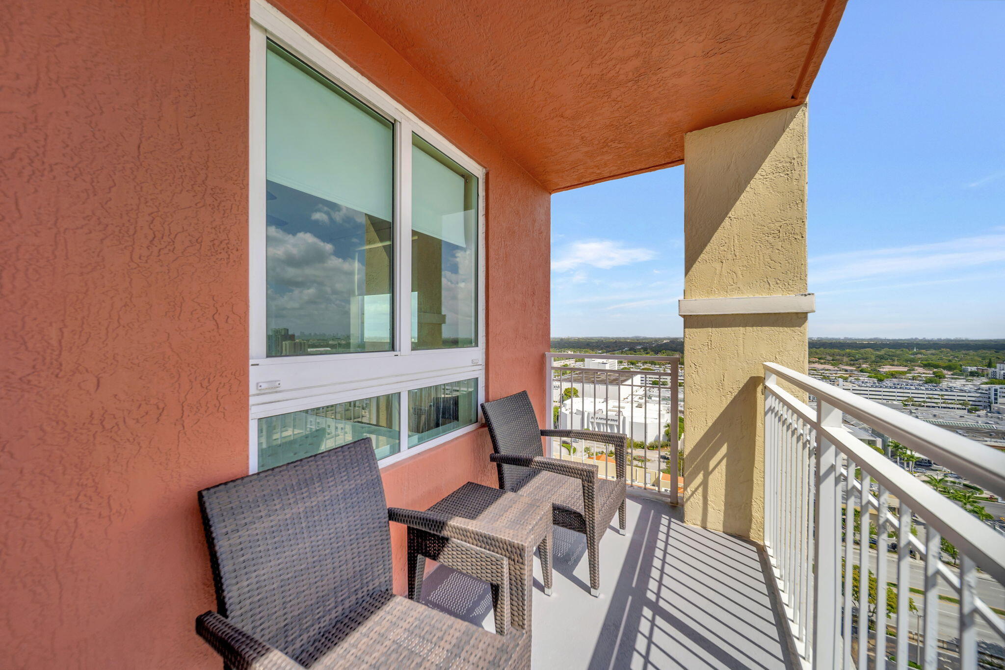 TOSCANO CONDO - Residential