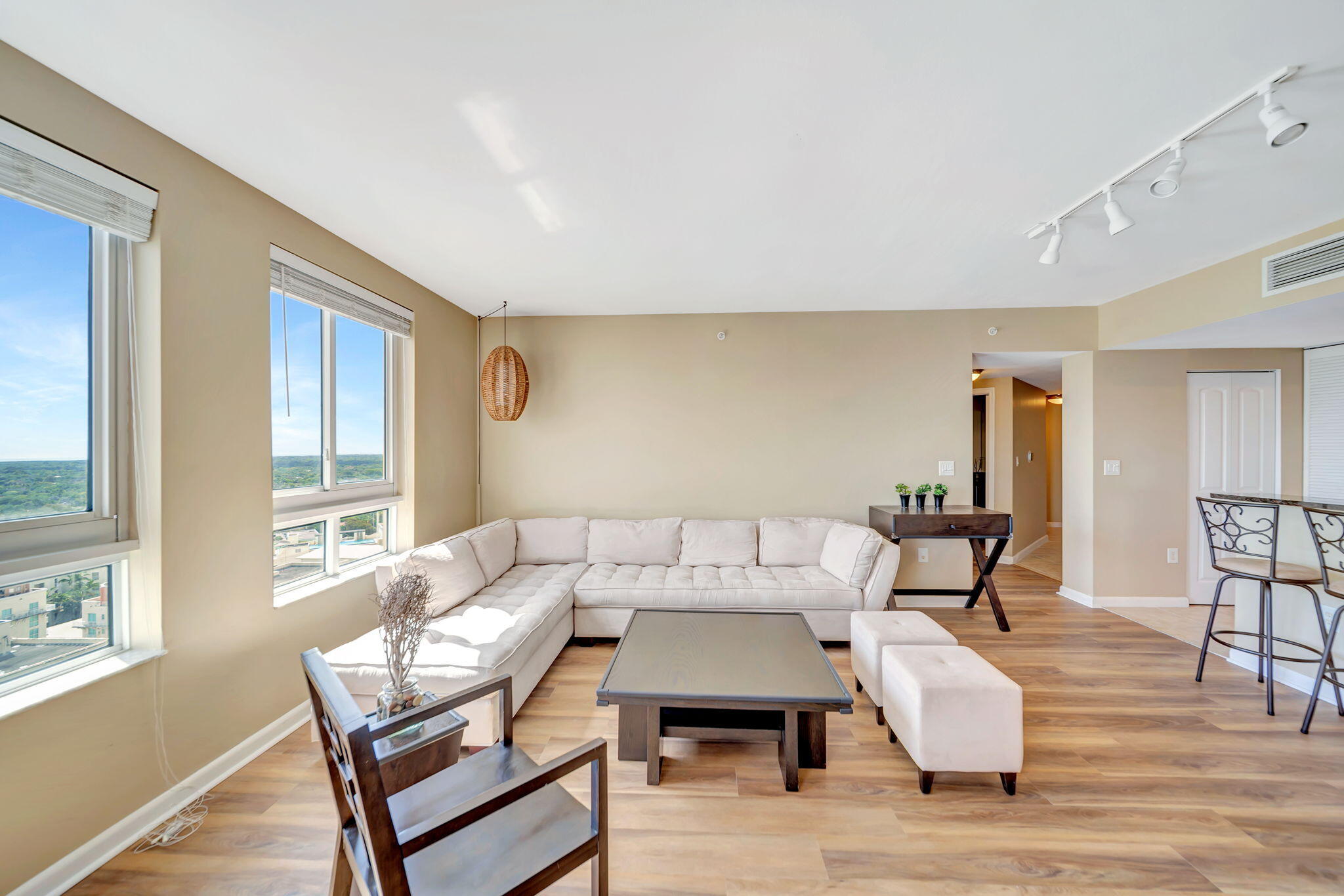 TOSCANO CONDO - Residential