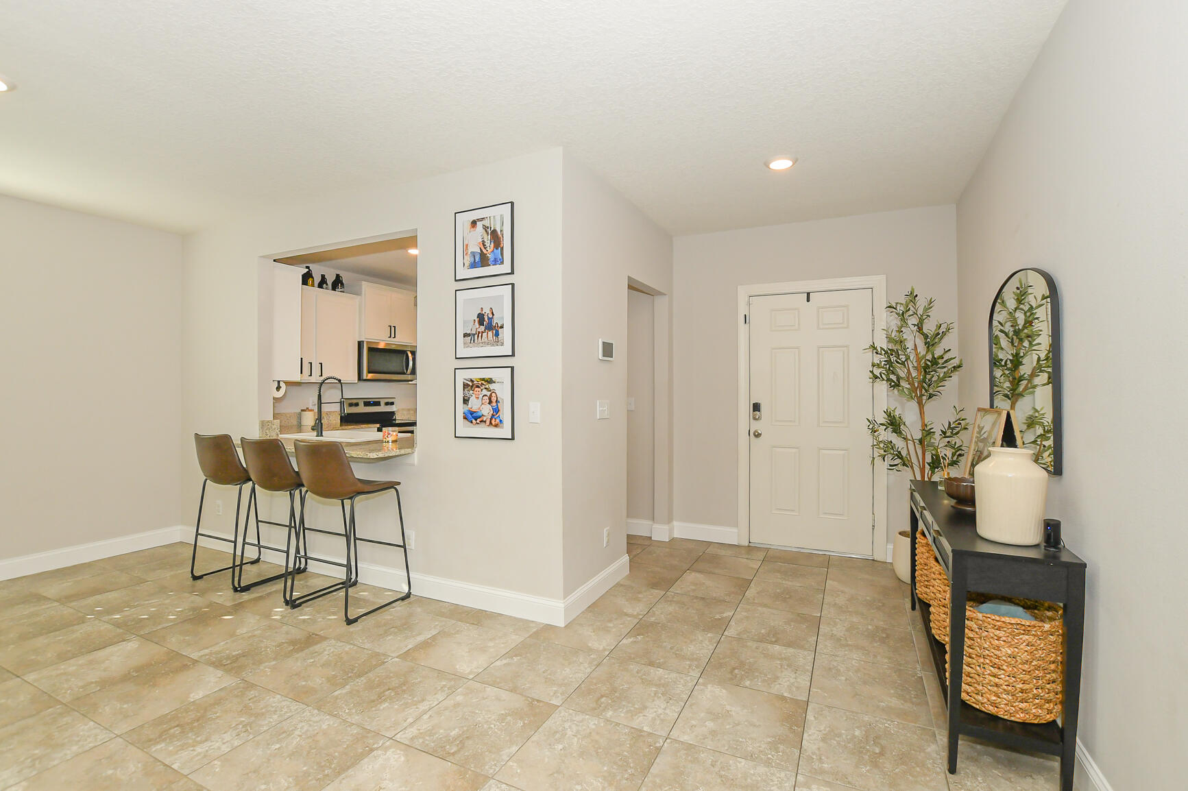 CROSSTOWN COMMONS - Residential