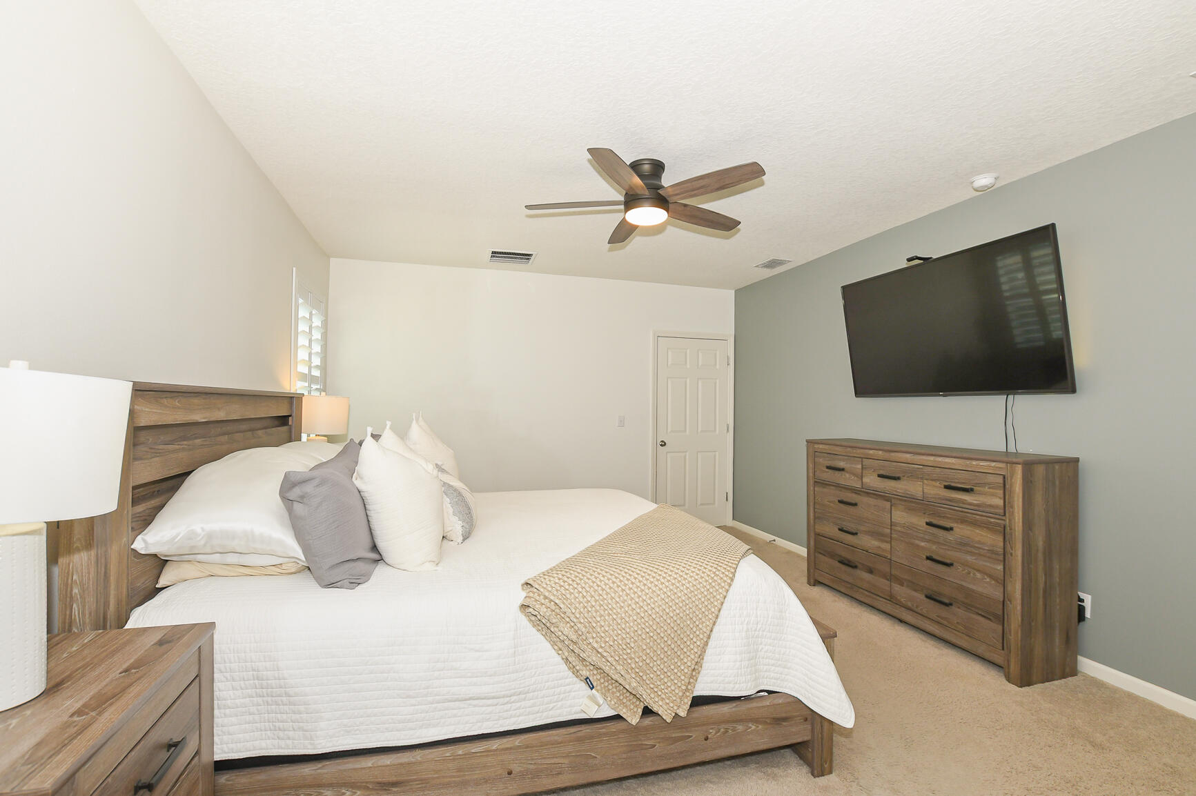 CROSSTOWN COMMONS - Residential