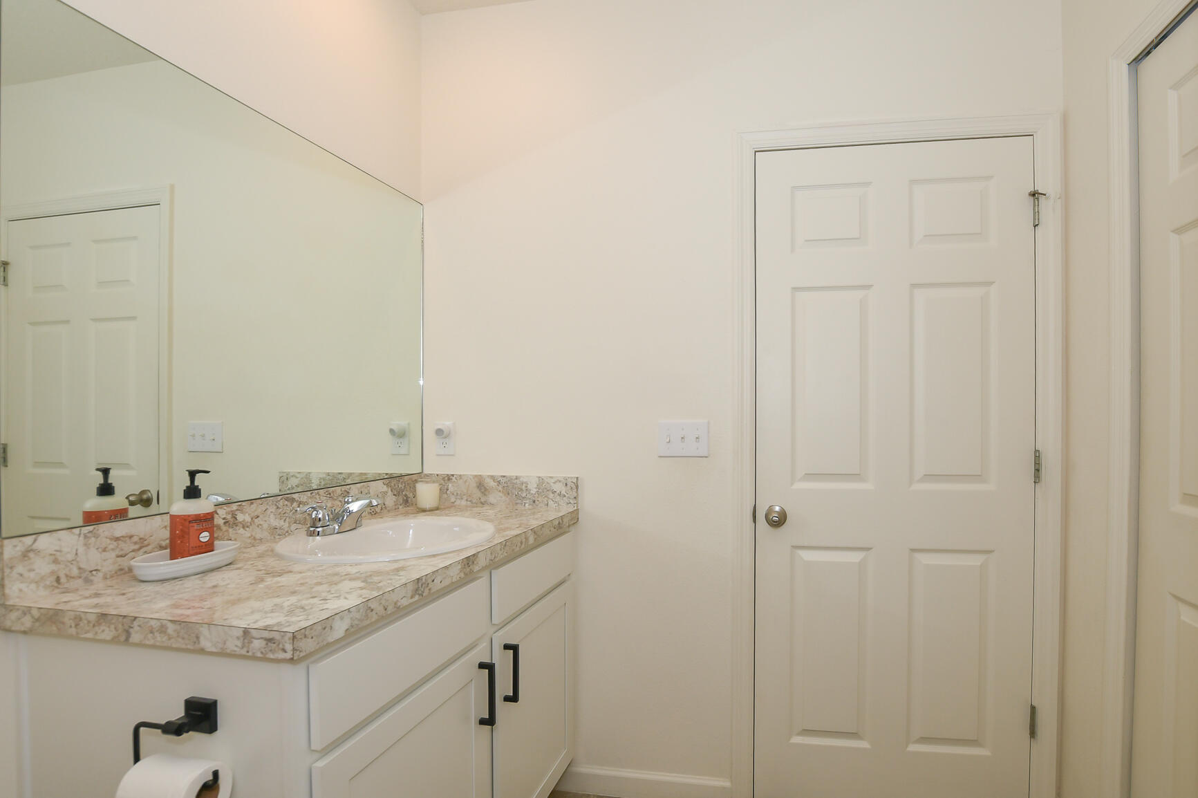 CROSSTOWN COMMONS - Residential