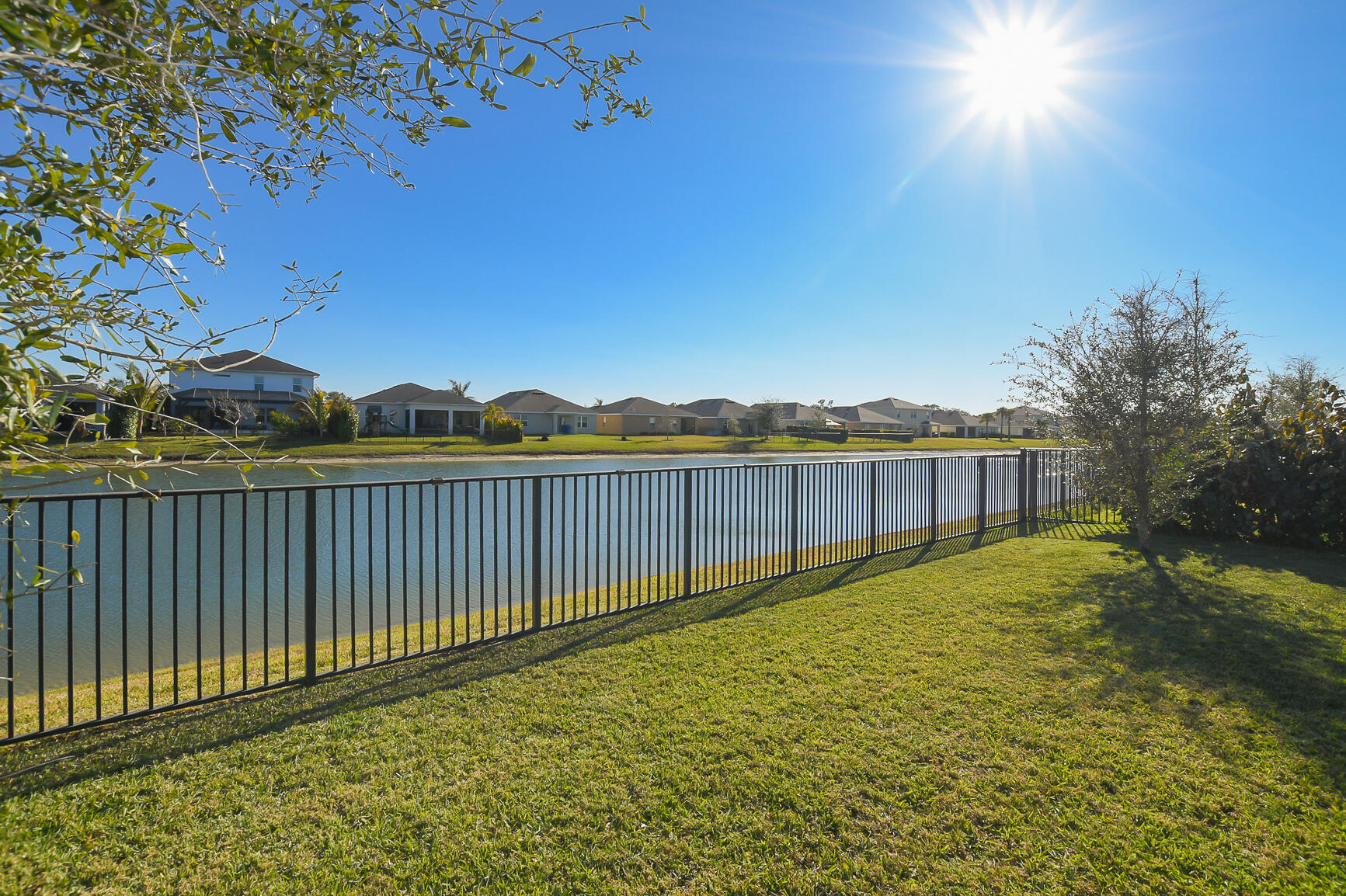 CROSSTOWN COMMONS - Residential