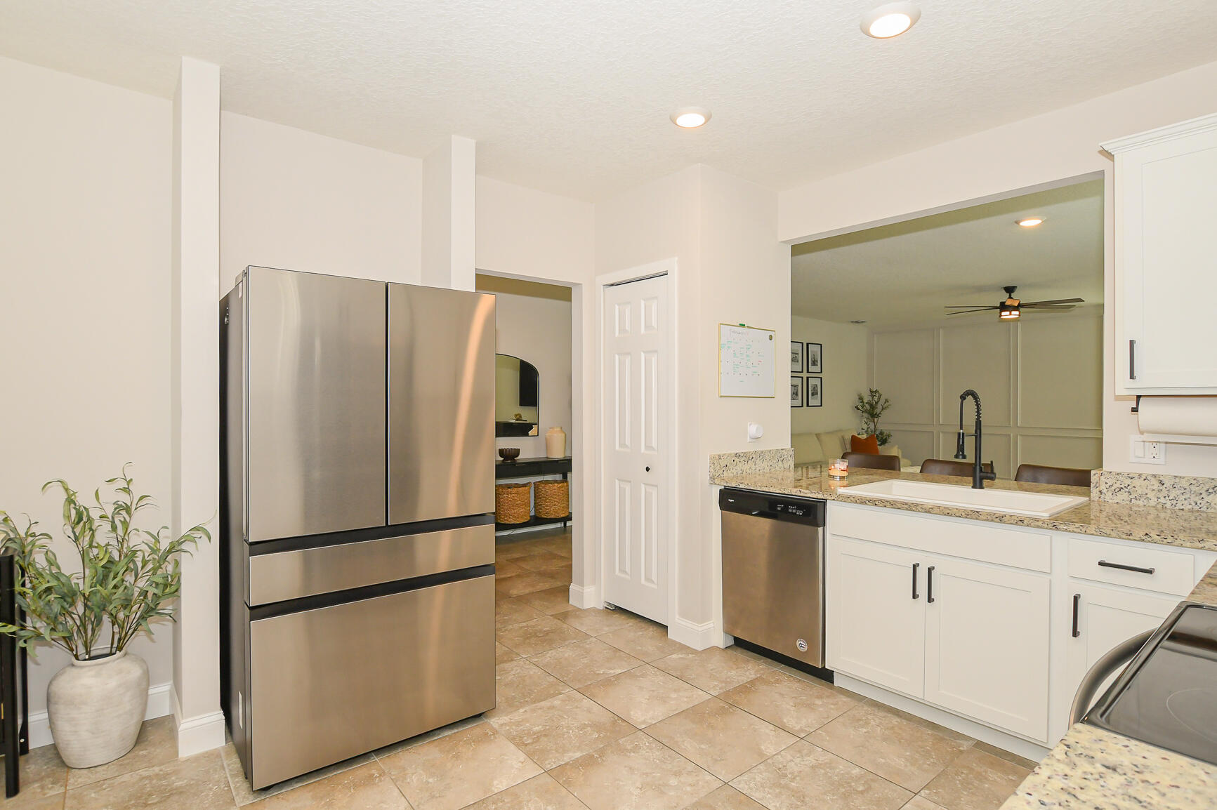 CROSSTOWN COMMONS - Residential