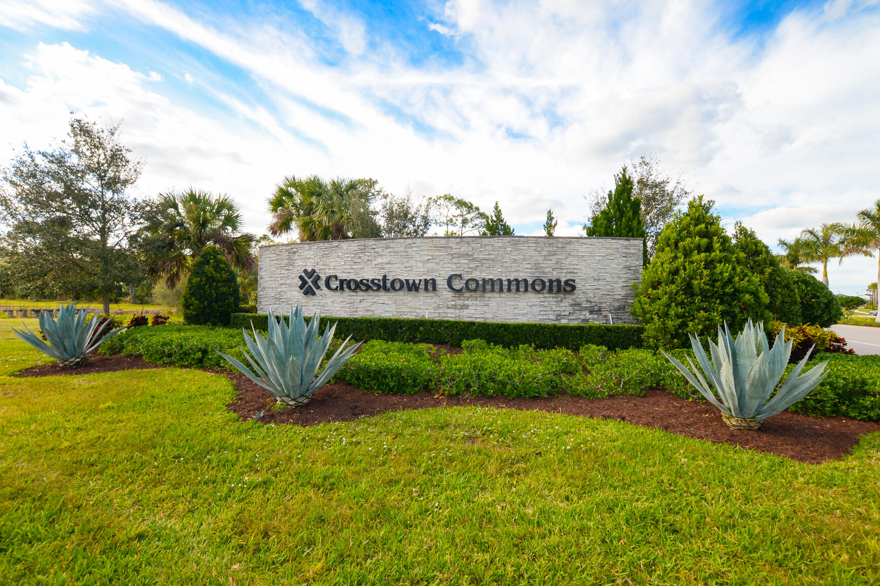 CROSSTOWN COMMONS - Residential