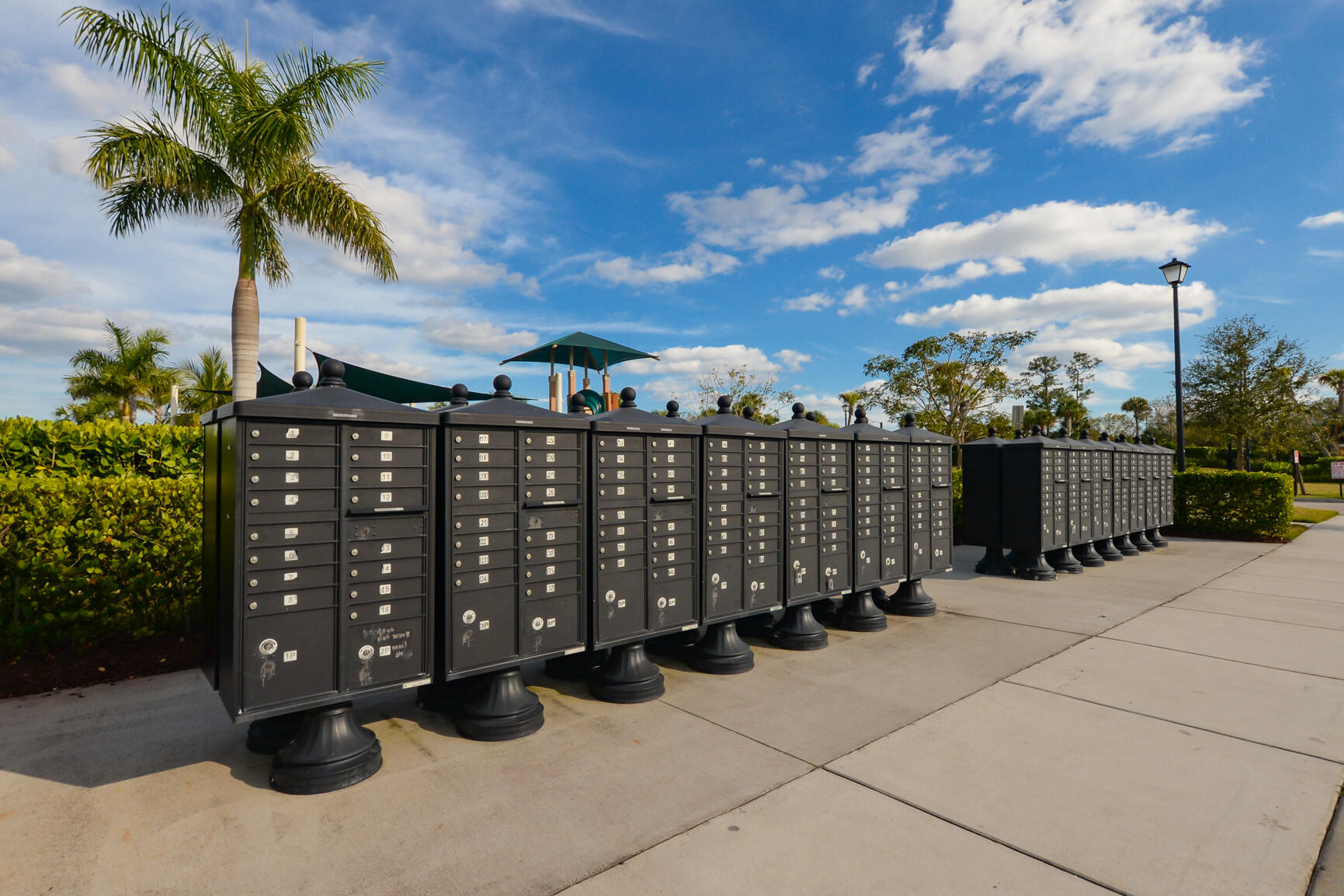 CROSSTOWN COMMONS - Residential