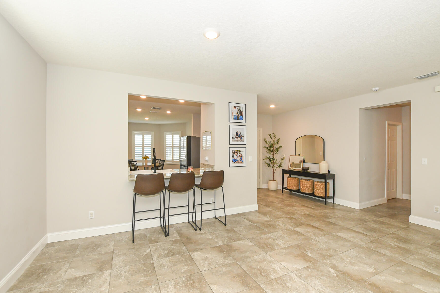 CROSSTOWN COMMONS - Residential