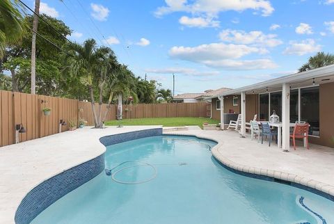 A home in Lauderdale By The Sea