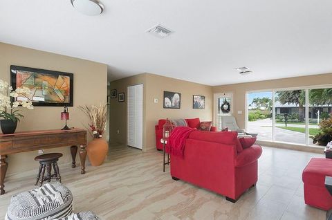 Single Family Residence in Lauderdale By The Sea FL 1762 Bel Air Ave Ave 4.jpg