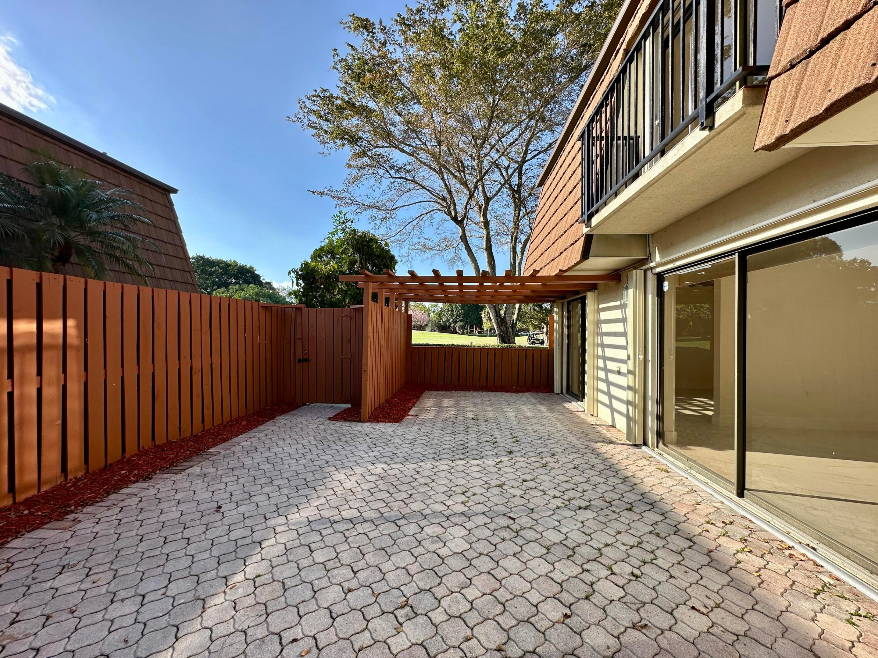 PINE ISLAND RIDGE SECTION EIGHT - Residential
