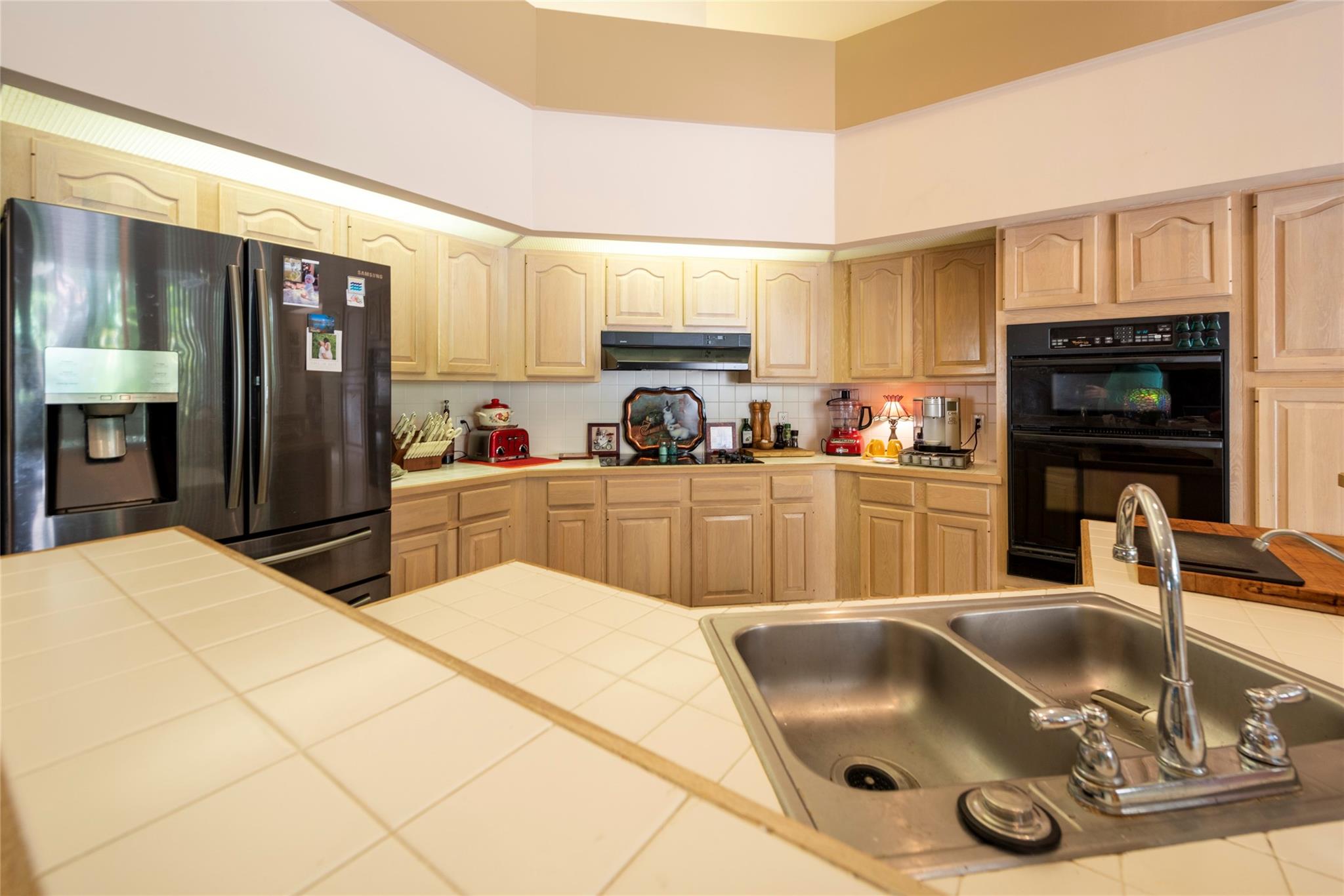Woodside Vill Sec One 92- - Residential