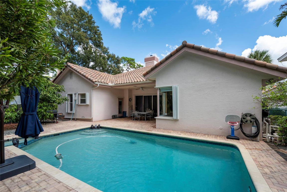 Woodside Vill Sec One 92- - Residential