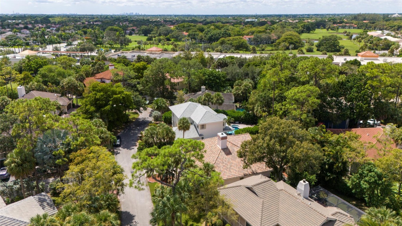 Woodside Vill Sec One 92- - Residential