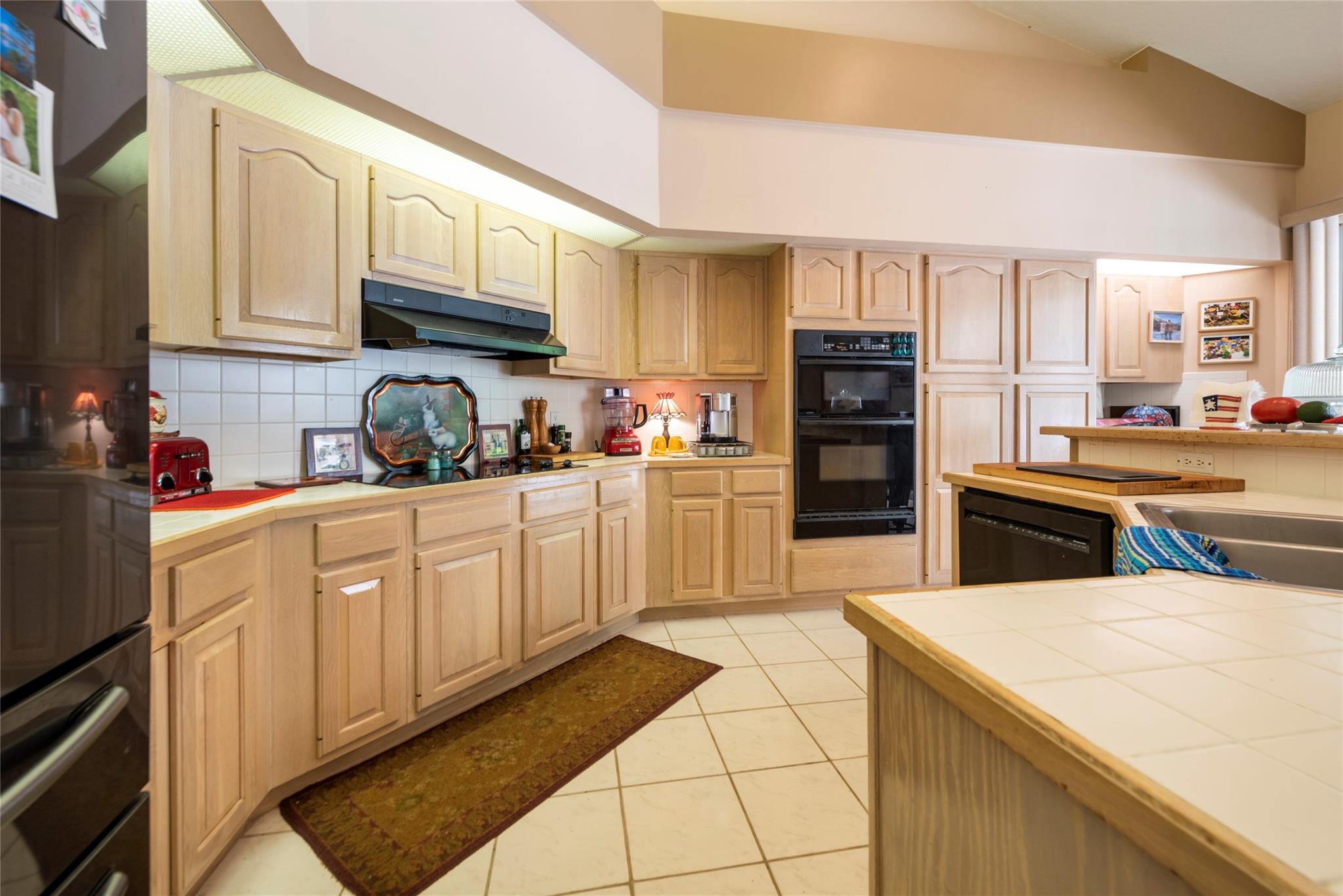 Woodside Vill Sec One 92- - Residential