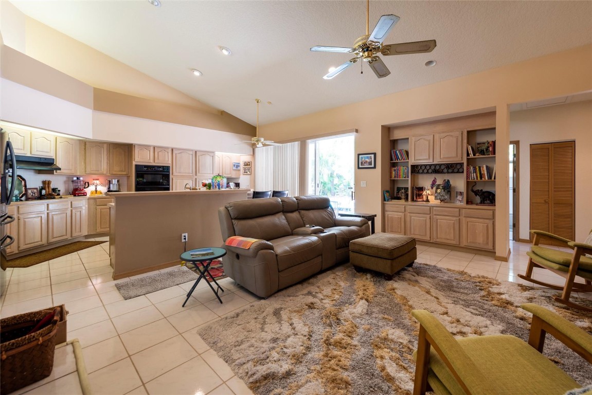 Woodside Vill Sec One 92- - Residential