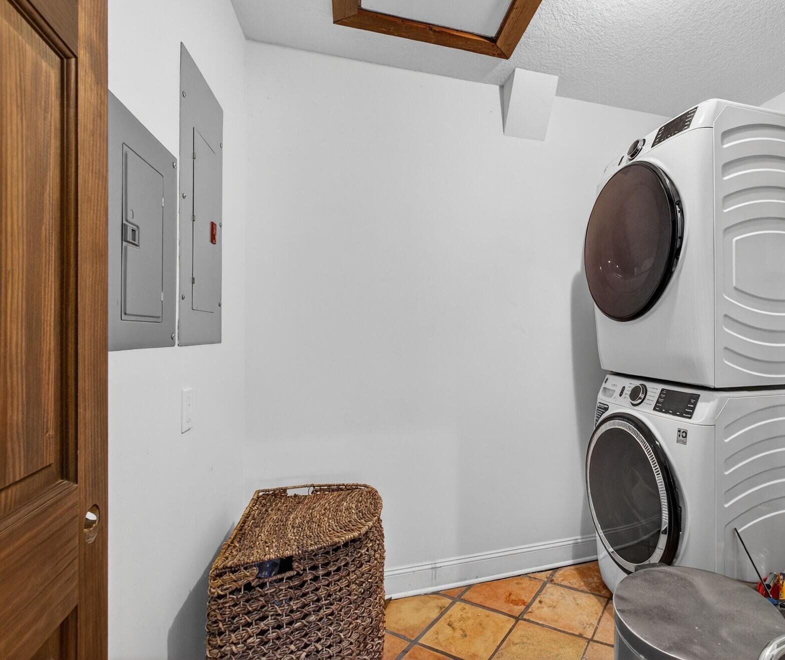 FOX TRAIL - Residential