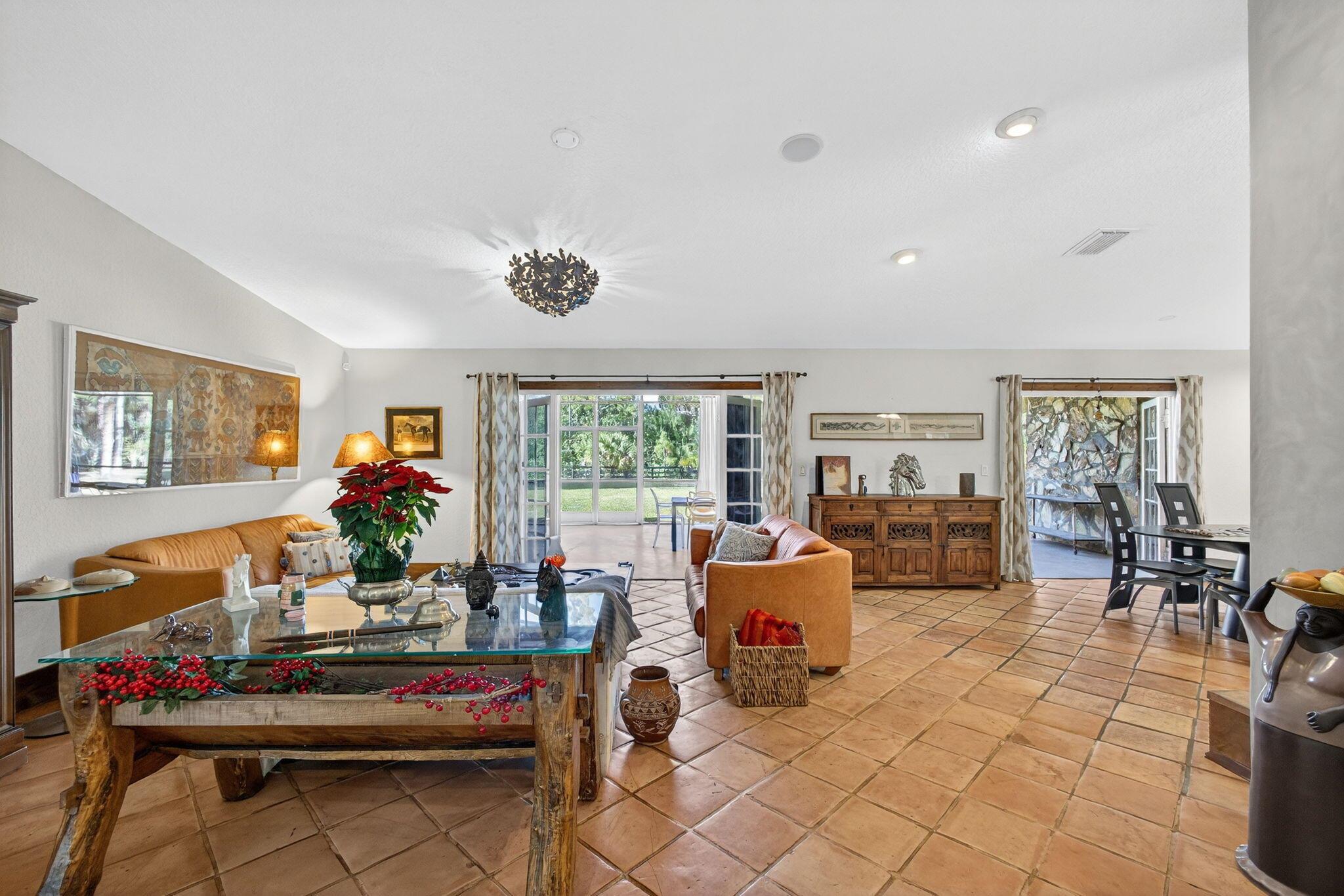 FOX TRAIL - Residential