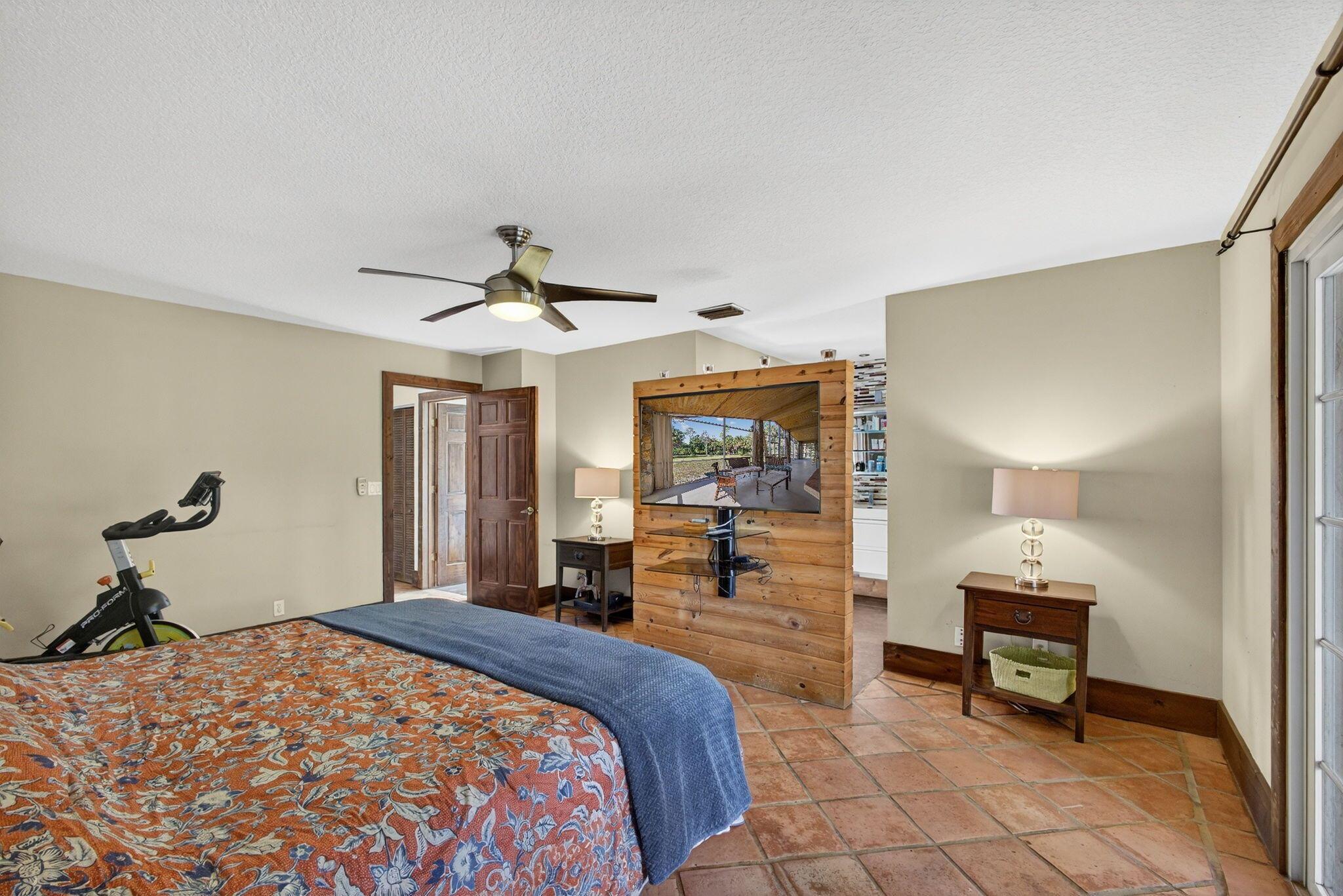 FOX TRAIL - Residential