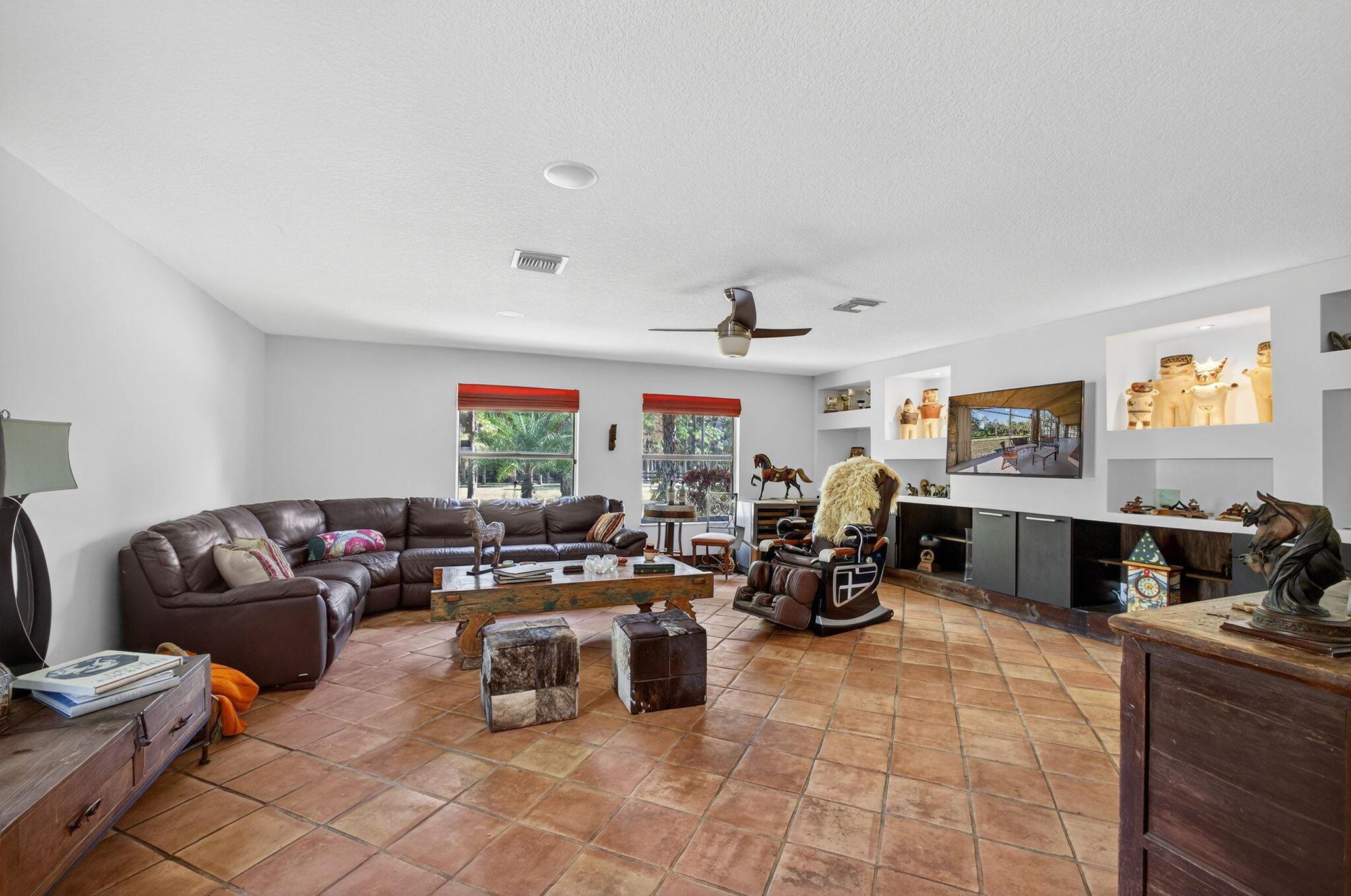 FOX TRAIL - Residential