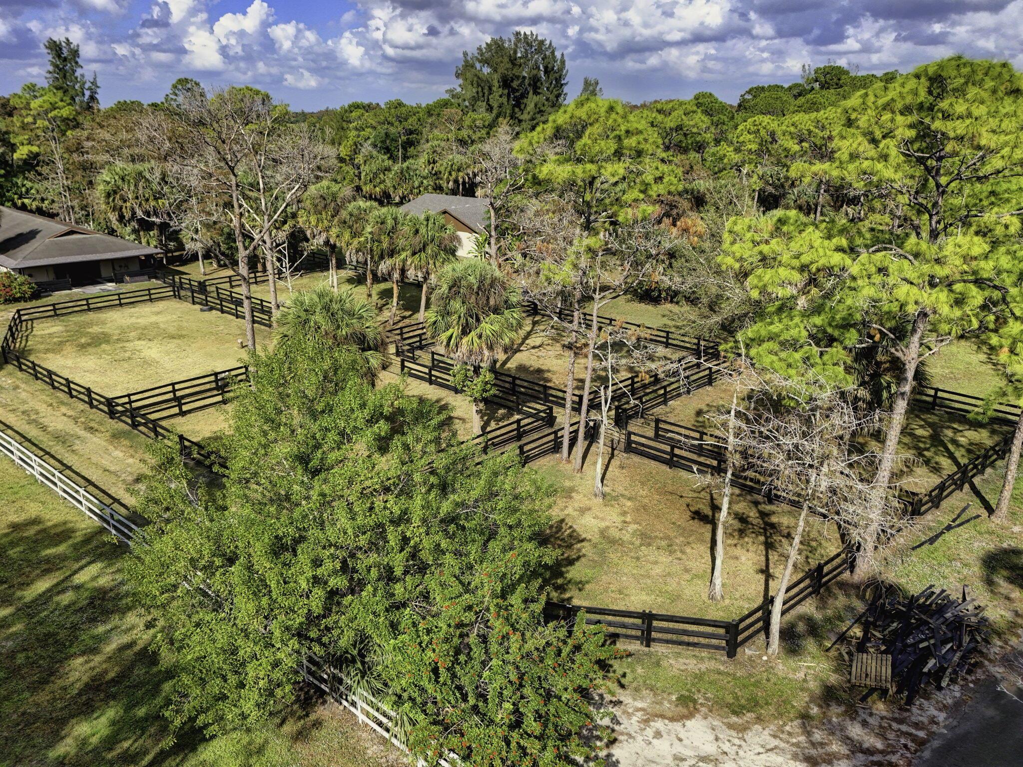 FOX TRAIL - Residential