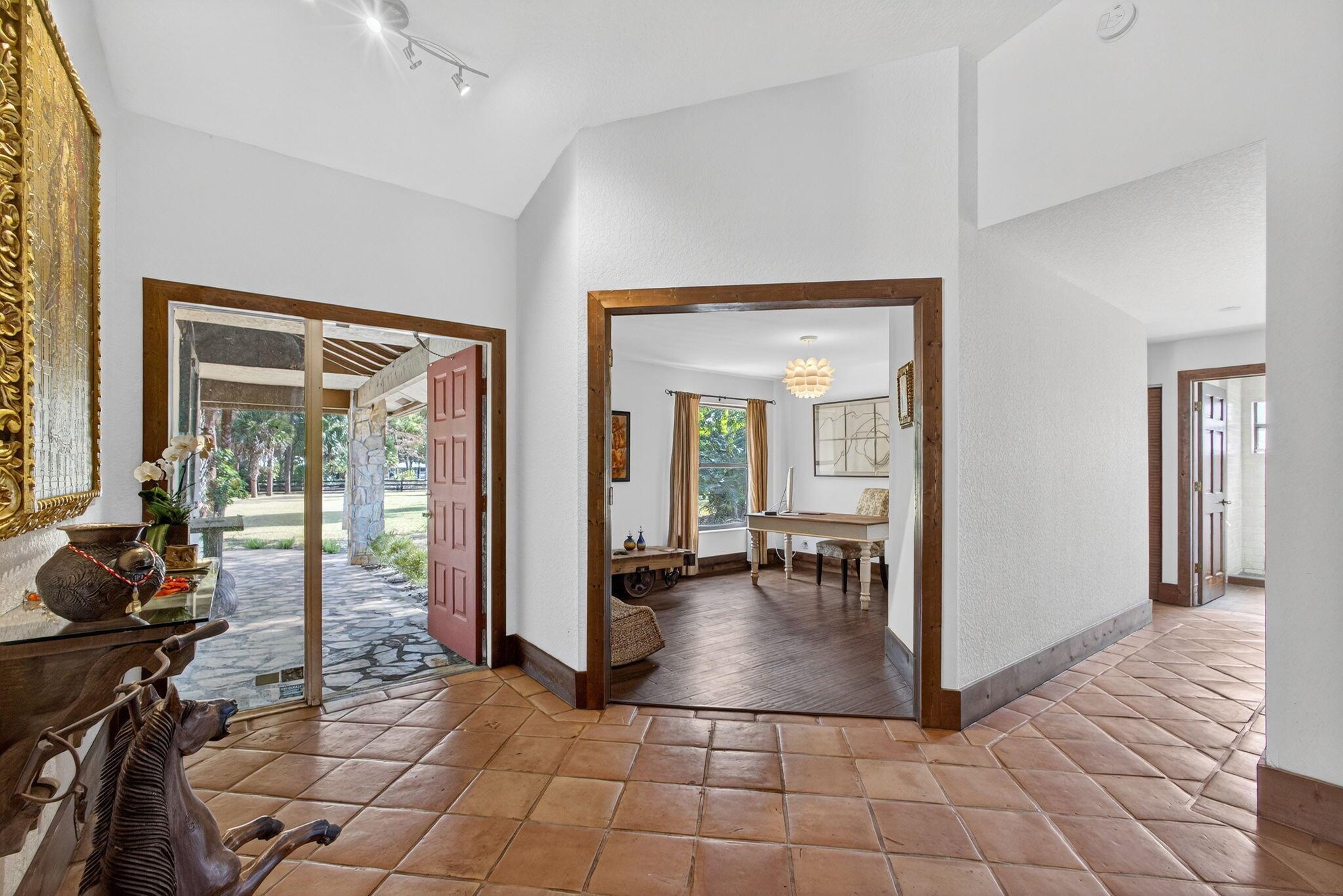 FOX TRAIL - Residential