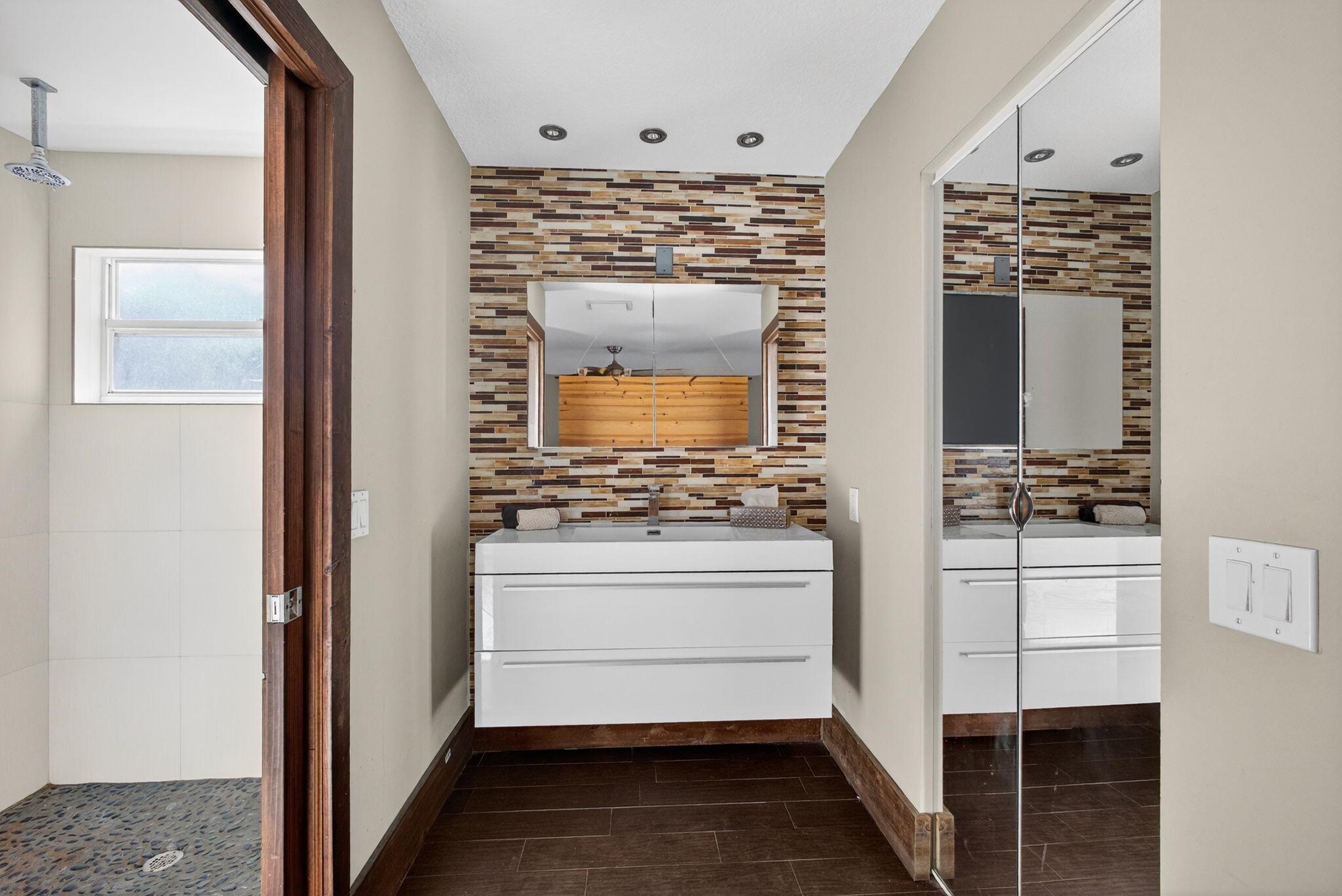 FOX TRAIL - Residential