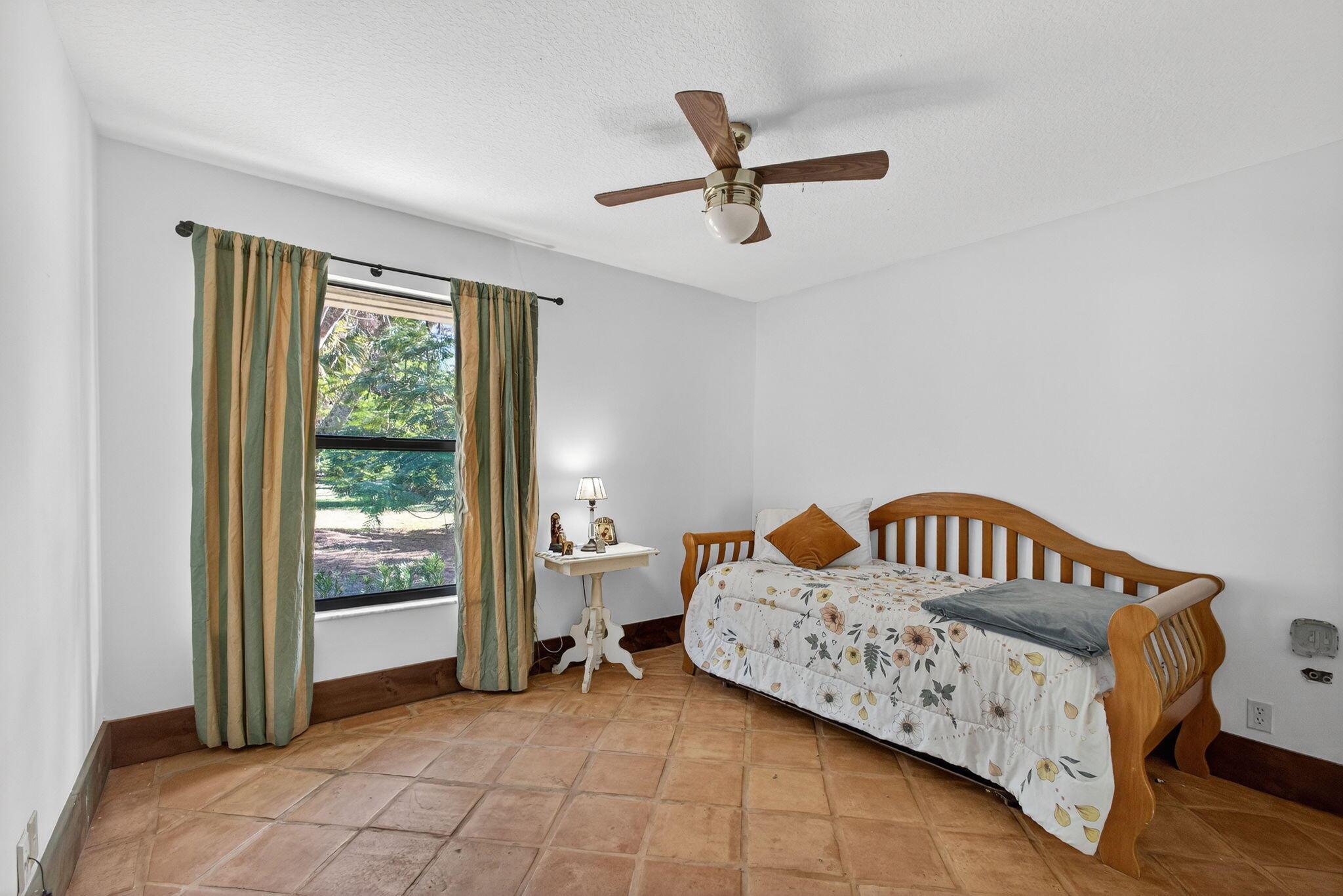 FOX TRAIL - Residential