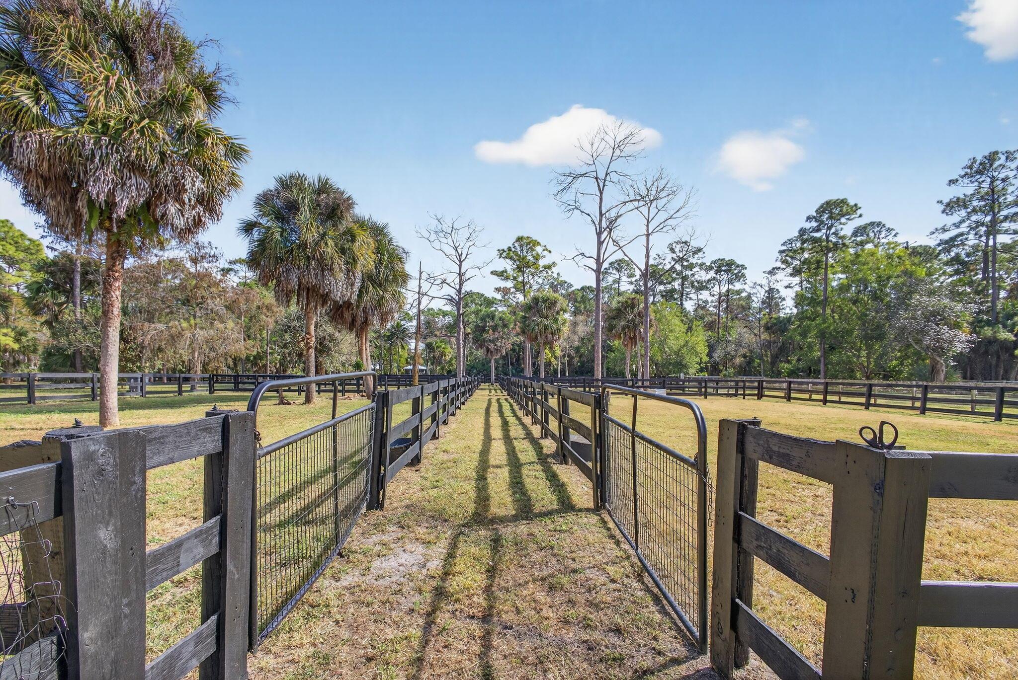 FOX TRAIL - Residential