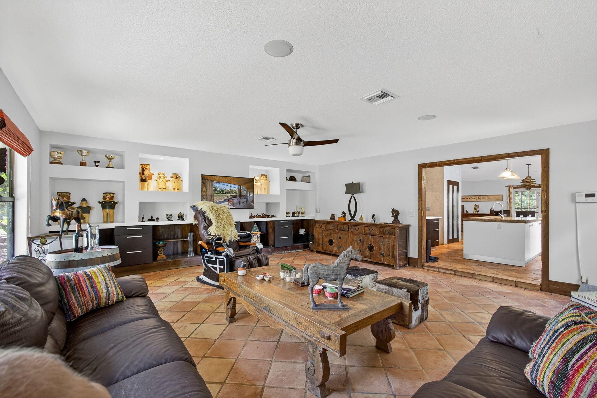 FOX TRAIL - Residential