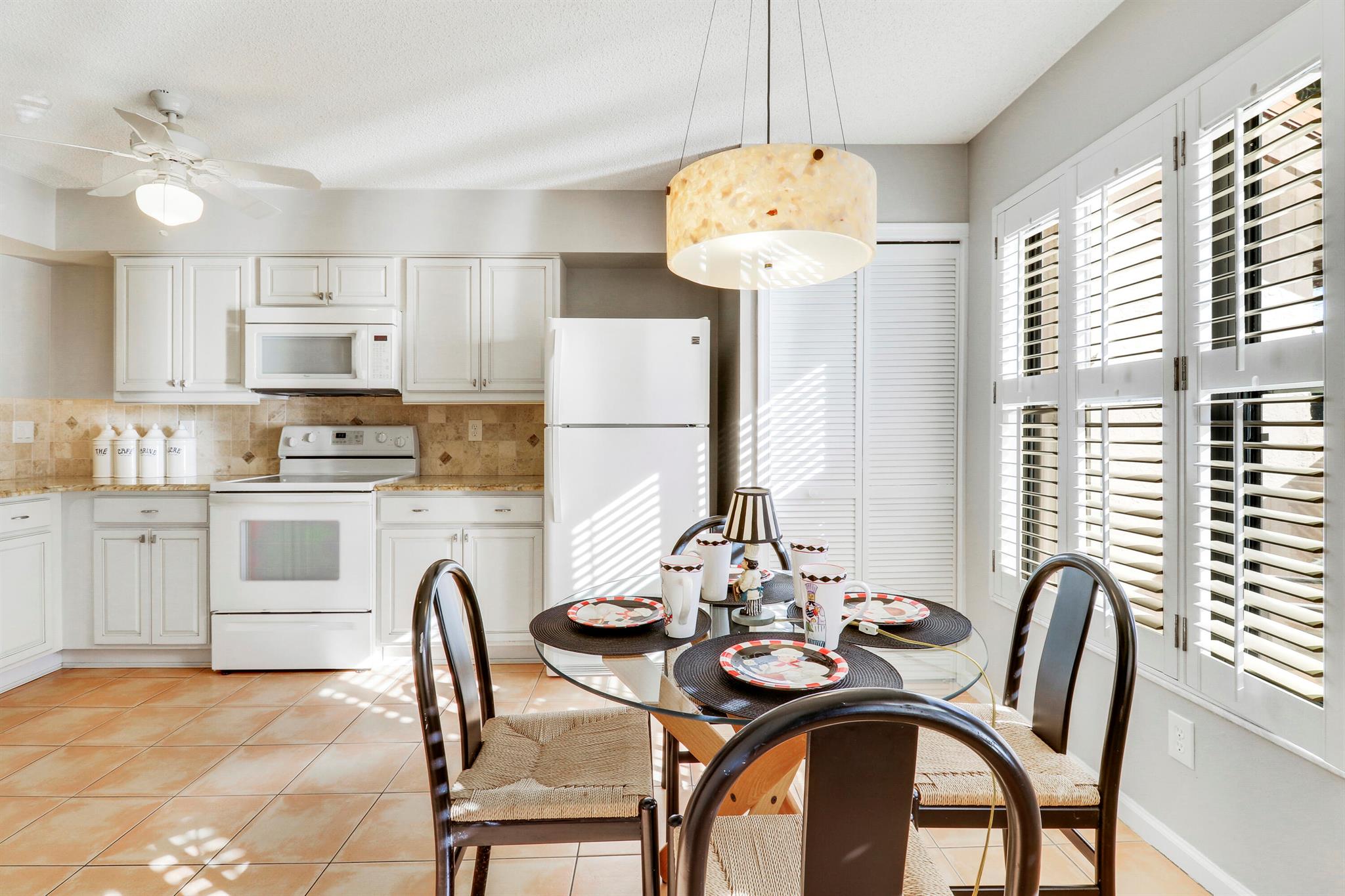MONTEGO COVE CONDO - Residential