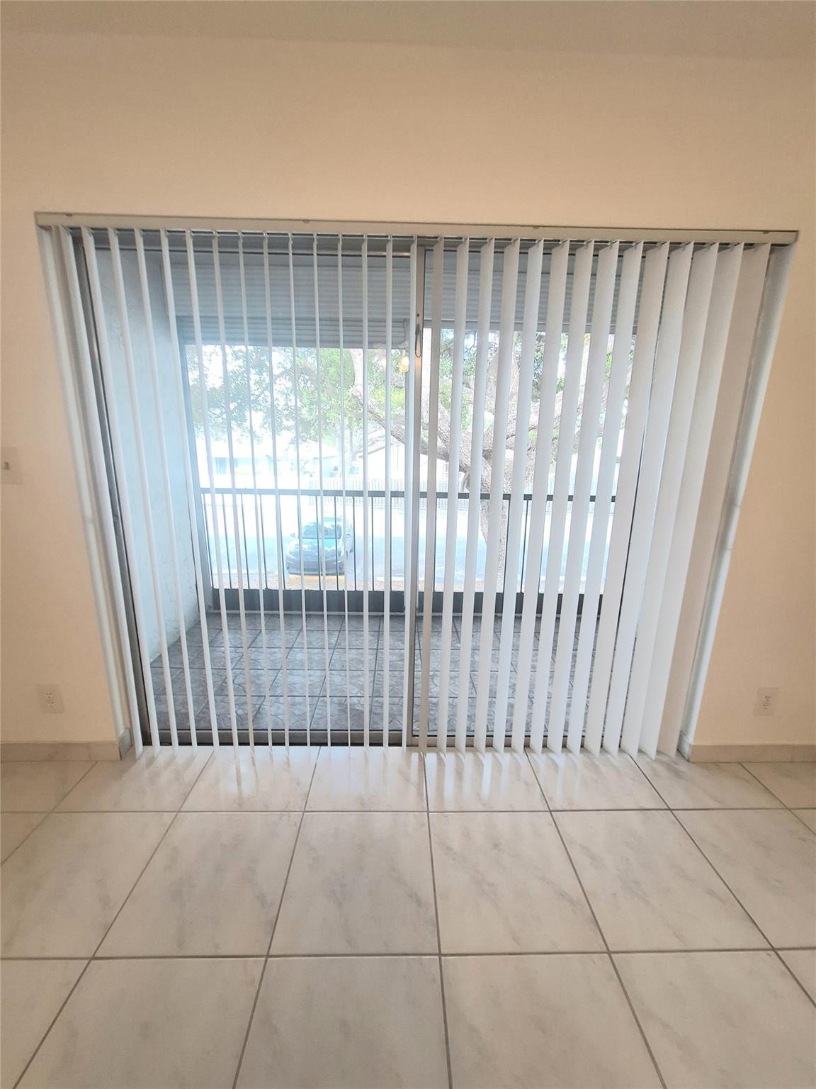 RAMBLEWOOD EAST CONDO - Residential Lease