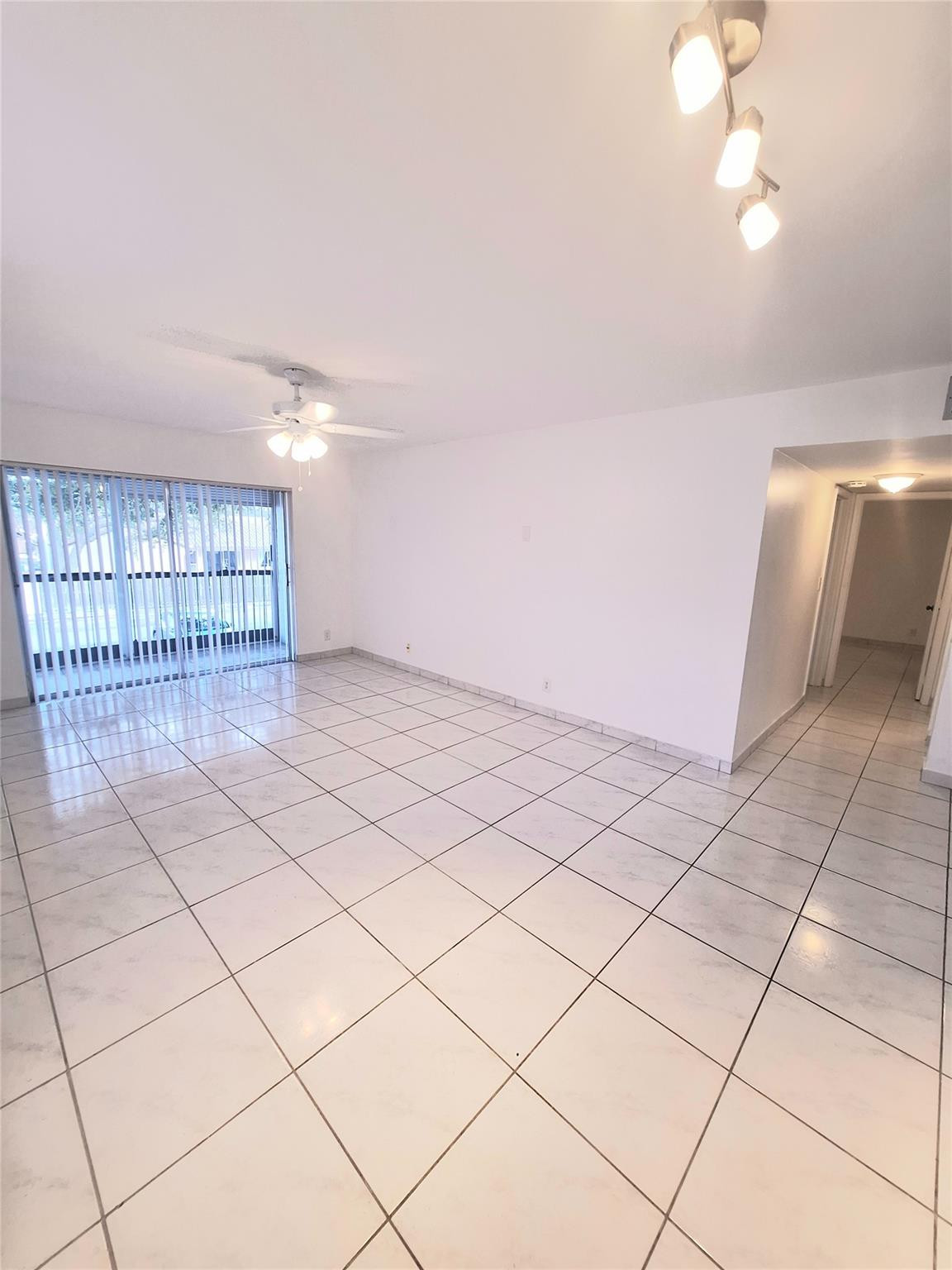 RAMBLEWOOD EAST CONDO - Residential Lease