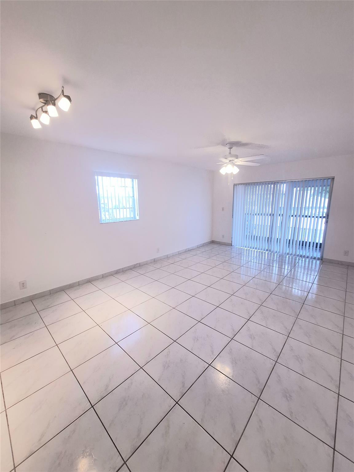 RAMBLEWOOD EAST CONDO - Residential Lease