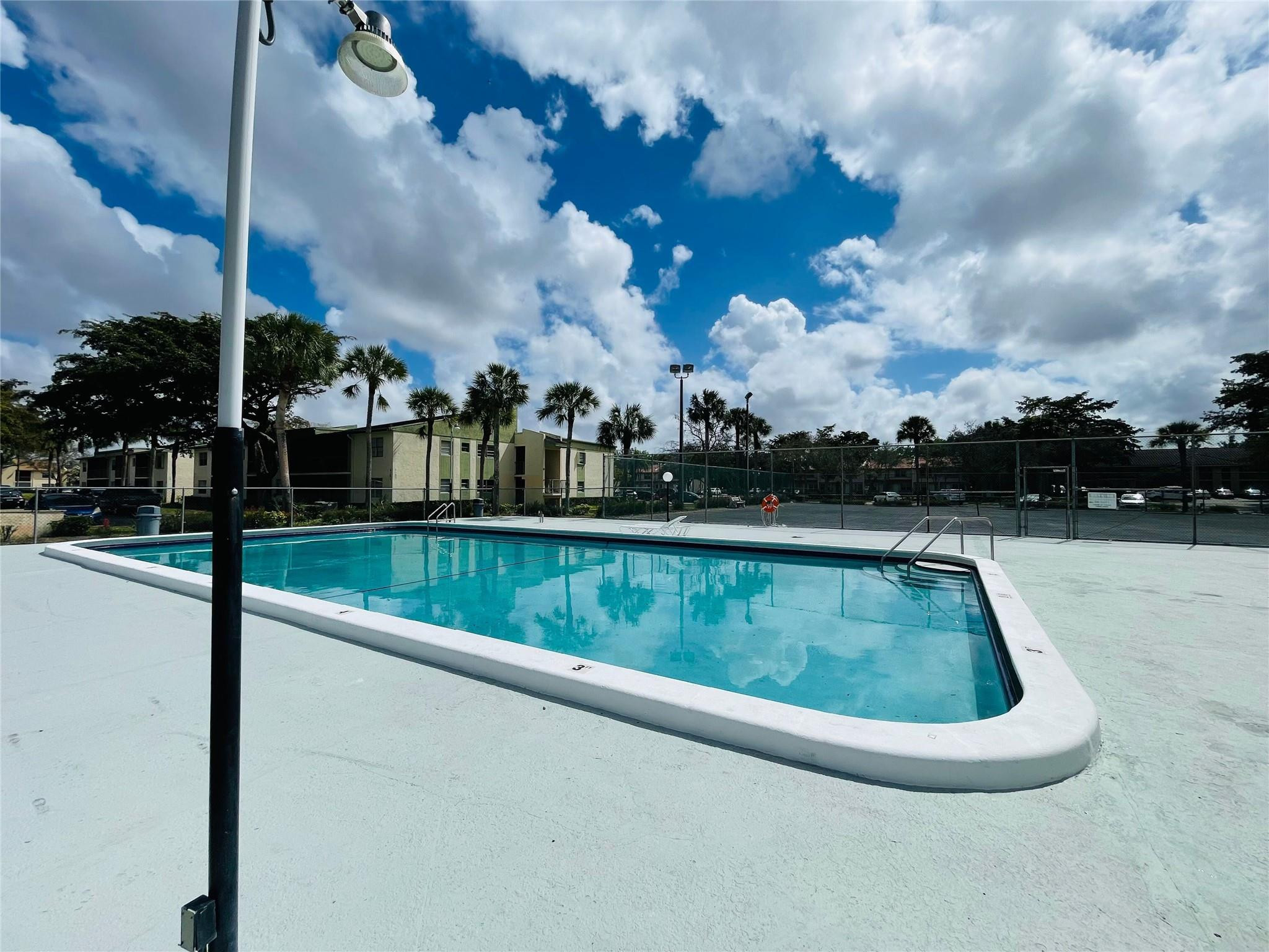 RAMBLEWOOD EAST CONDO - Residential Lease