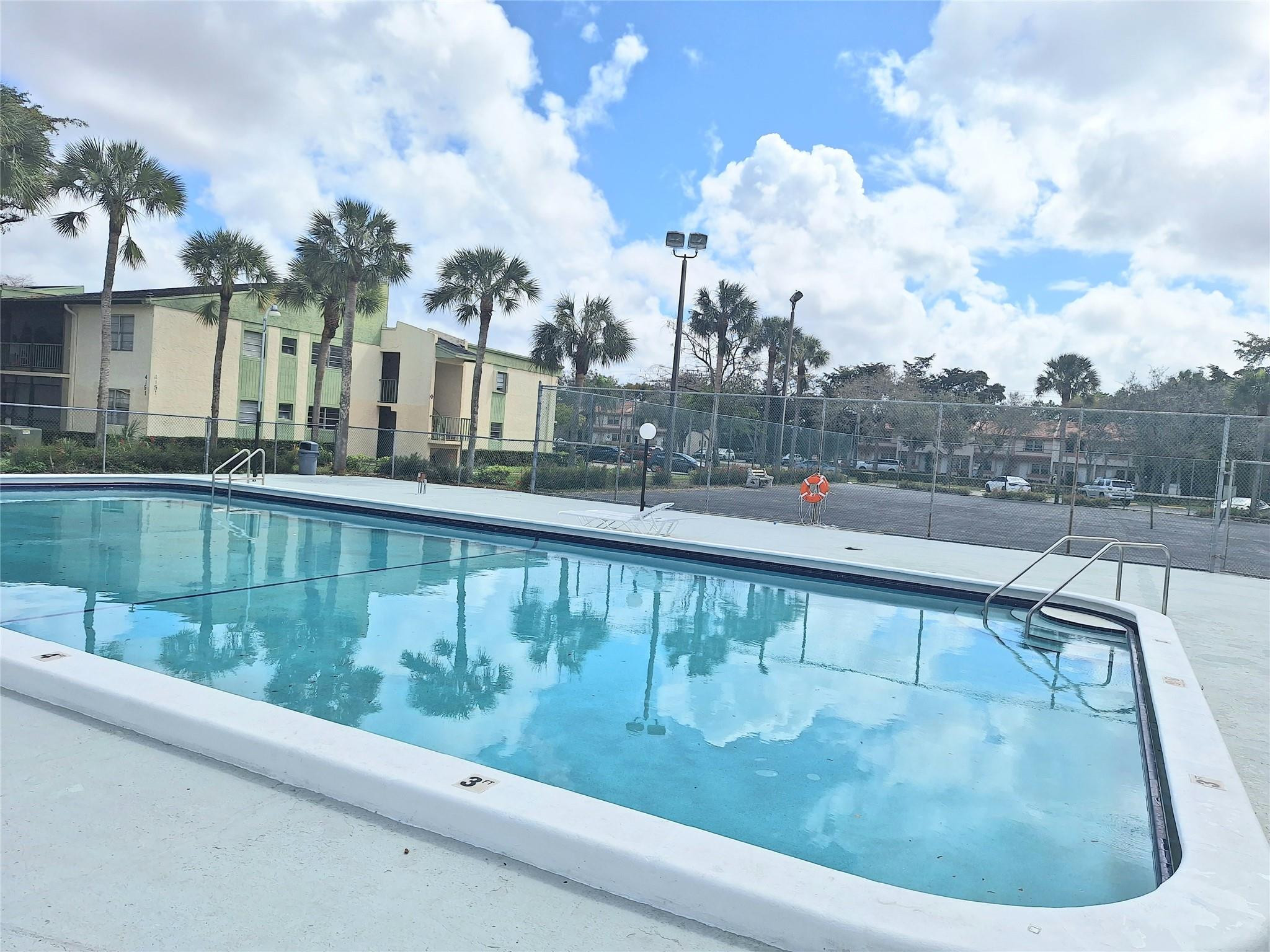 RAMBLEWOOD EAST CONDO - Residential Lease