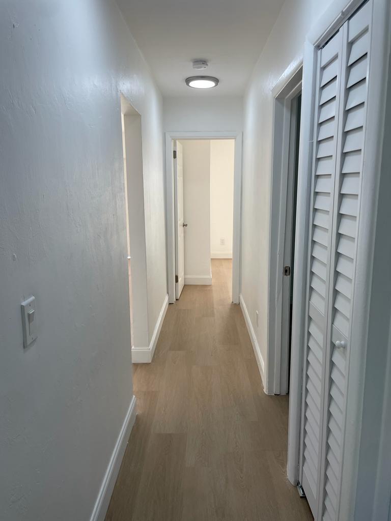 LAKE OSBORNE PARK - Residential