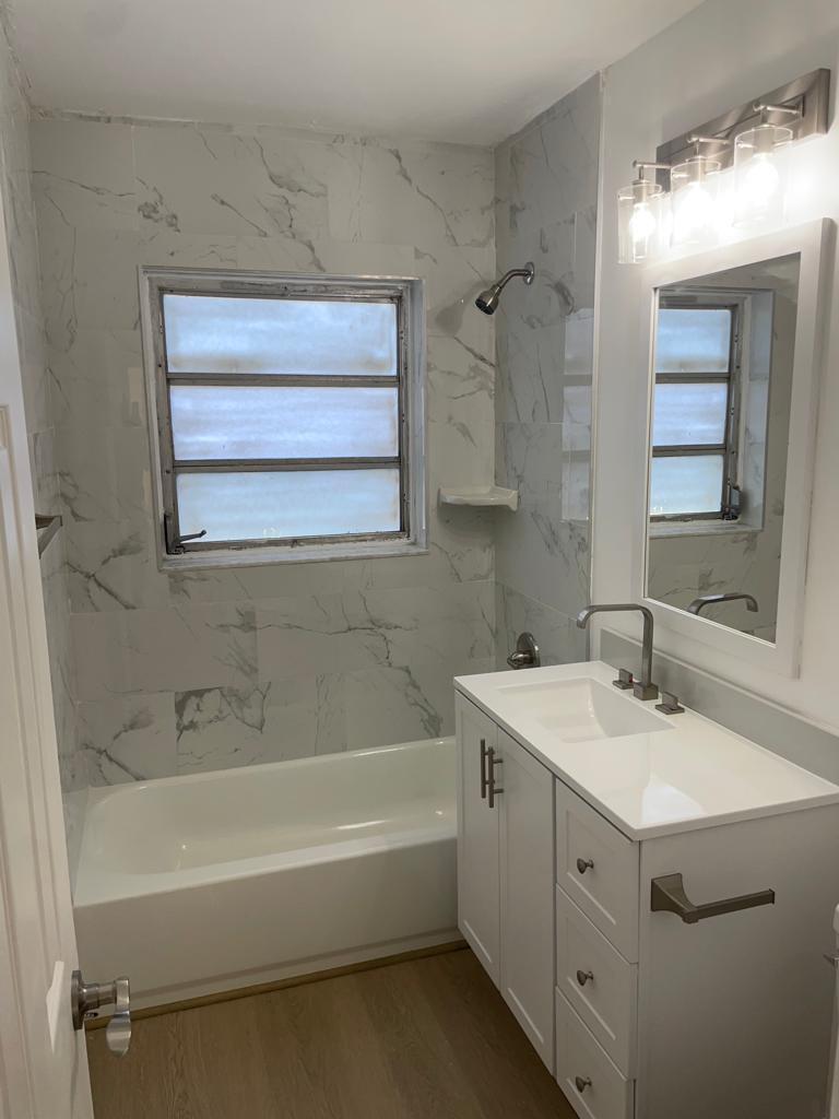 LAKE OSBORNE PARK - Residential