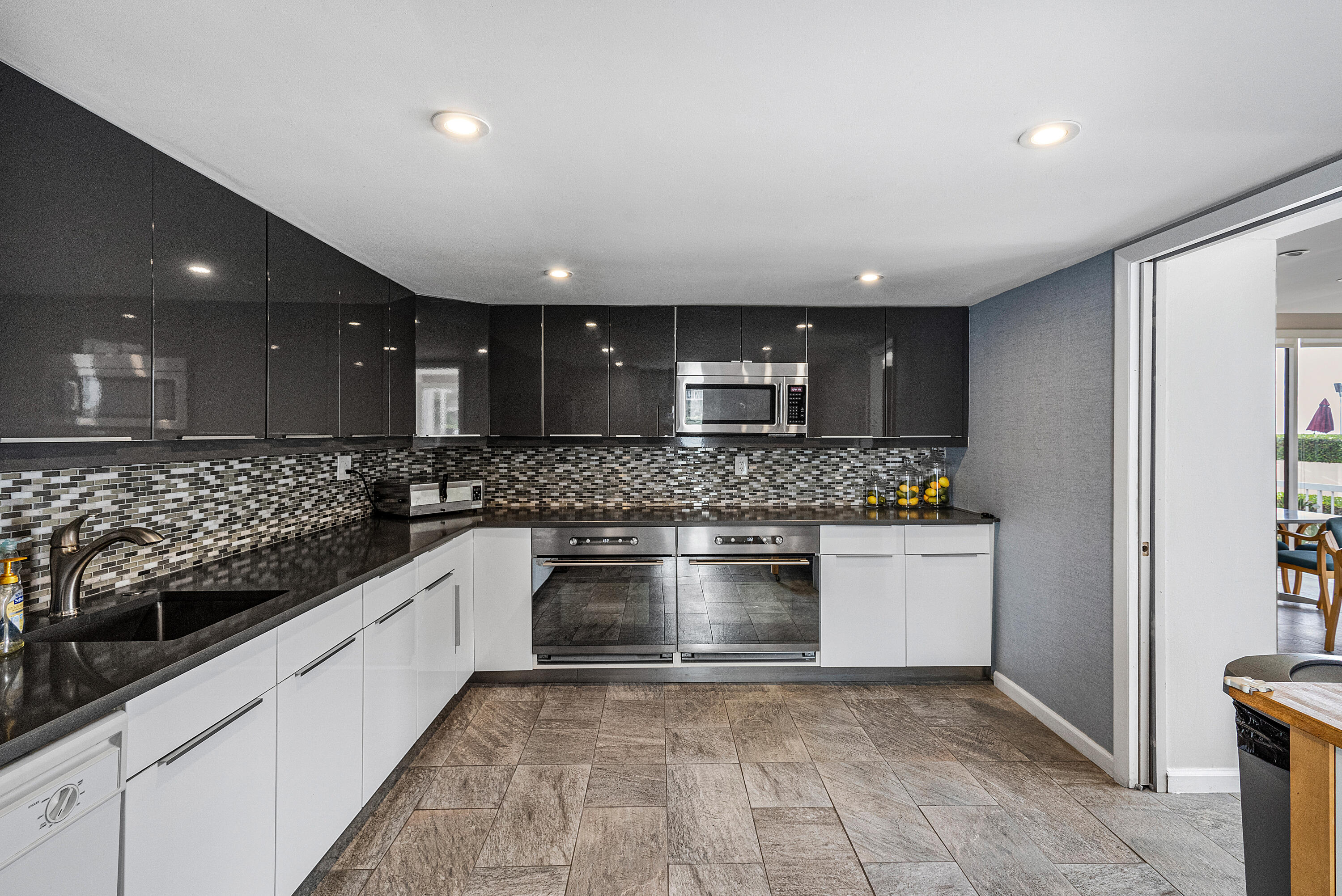 DORCHESTER OF PALM BEACH CONDO - Residential