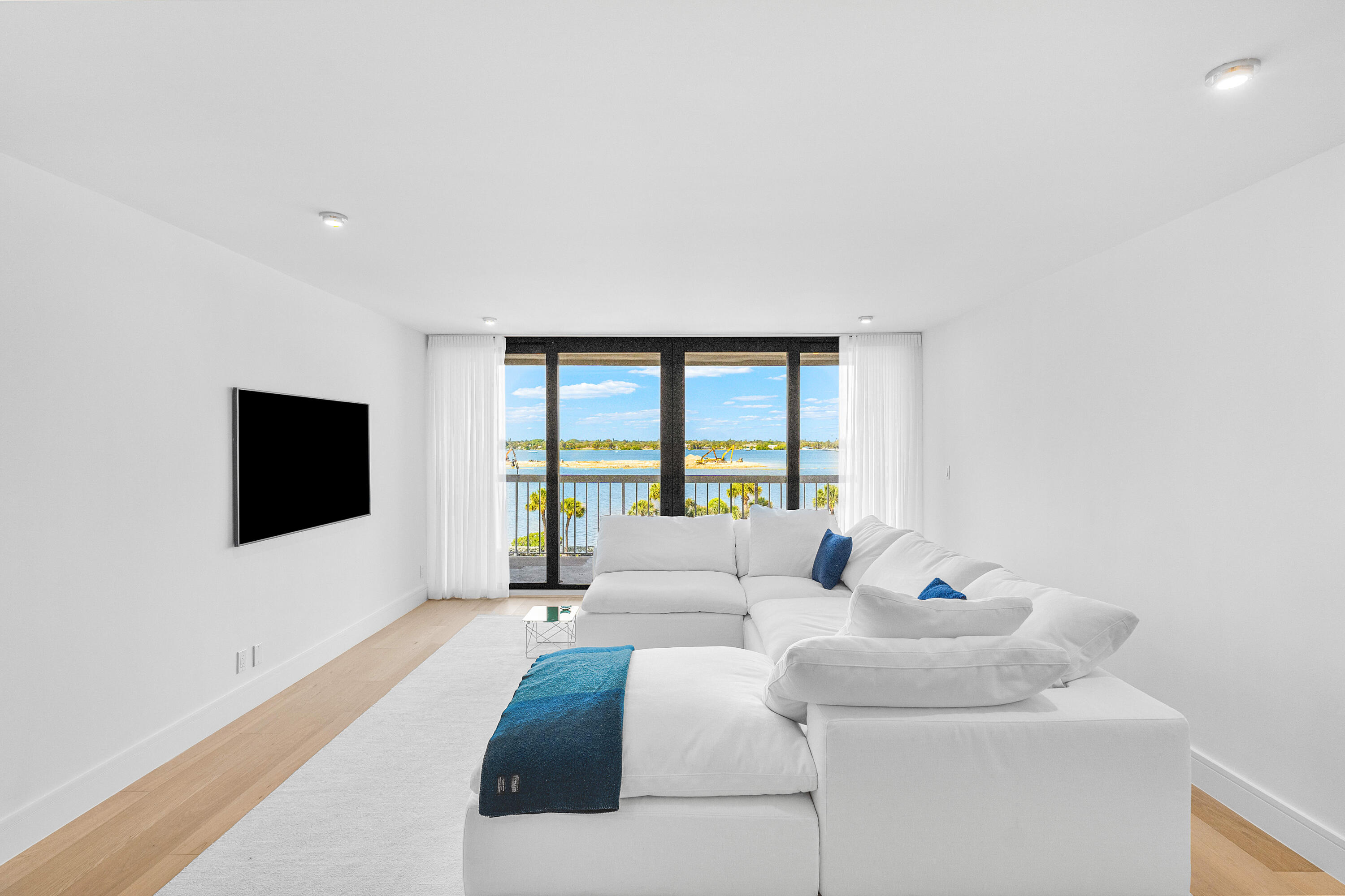 DORCHESTER OF PALM BEACH CONDO - Residential