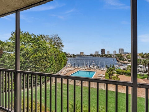 Tiny photo for 740 S Federal Highway #316, Pompano Beach, FL 33062 (MLS # B26035692)
