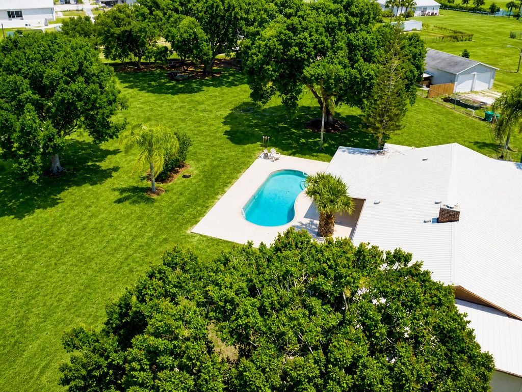 Photo of 3856 SW 11th Avenue, Okeechobee, FL 34974 (MLS # B26024095)