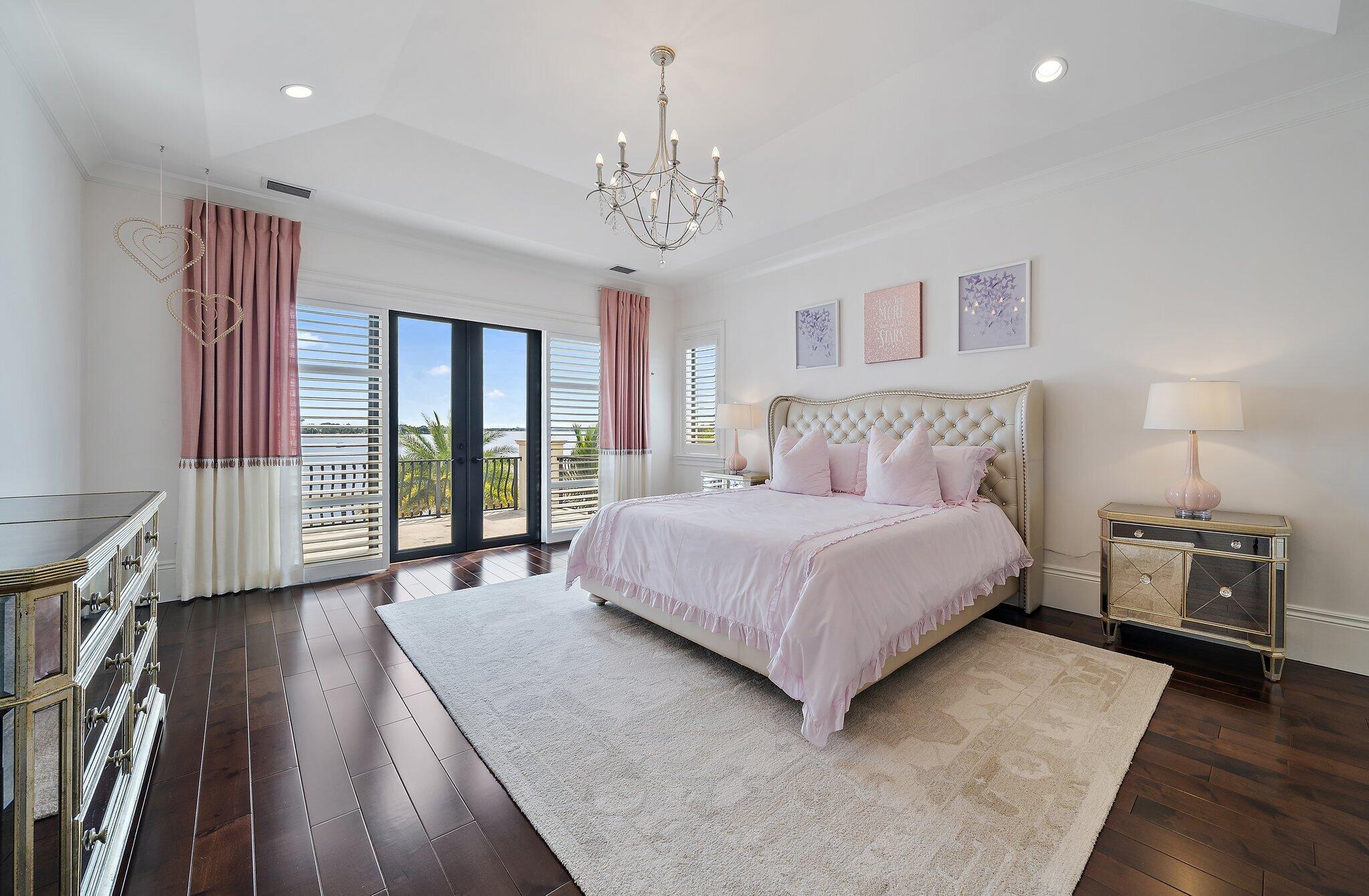 BAMBOO POINT - Residential