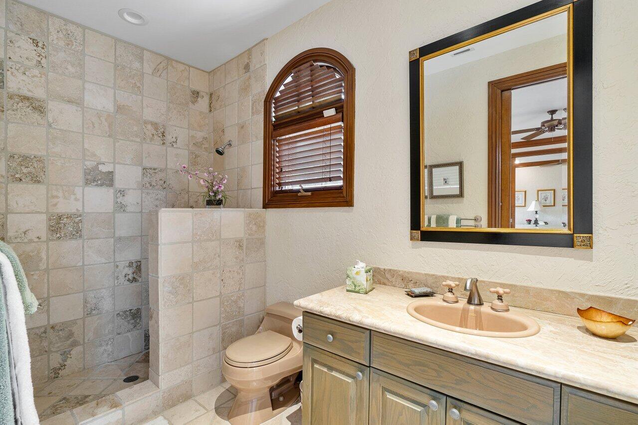 ST ANDREWS COUNTRY CLUB - Residential