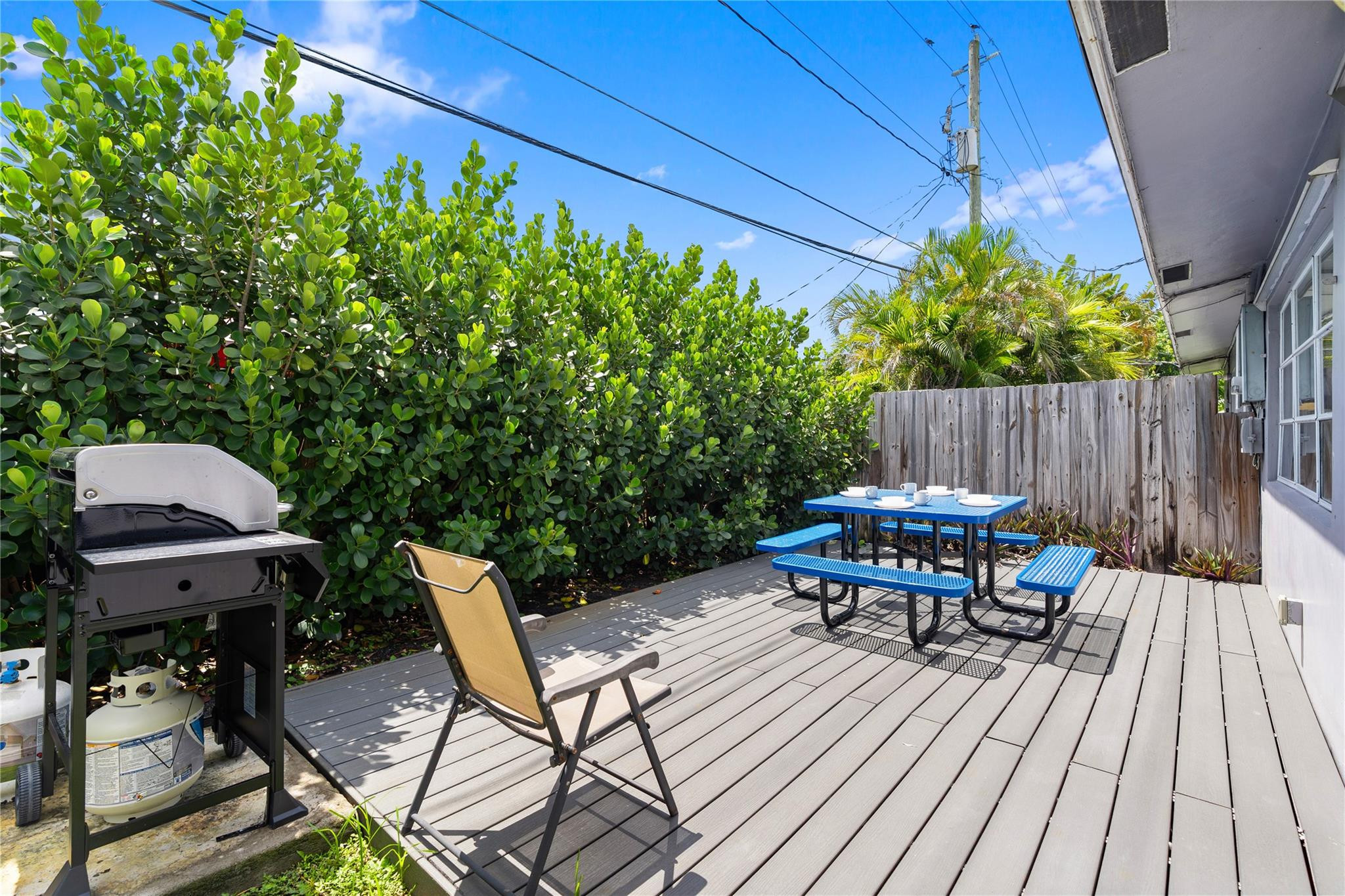 CORAL RIDGE ISLES - Residential Income