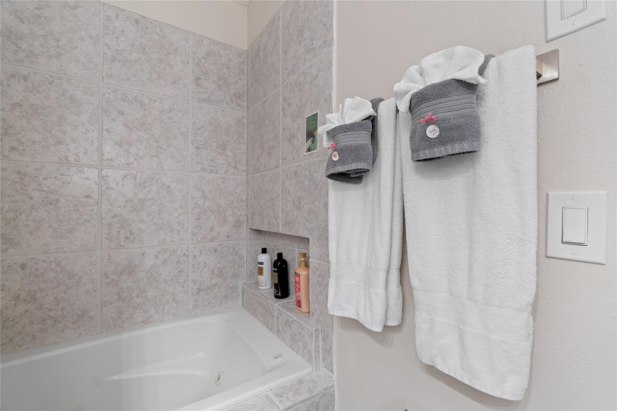 CORAL RIDGE ISLES - Residential Income