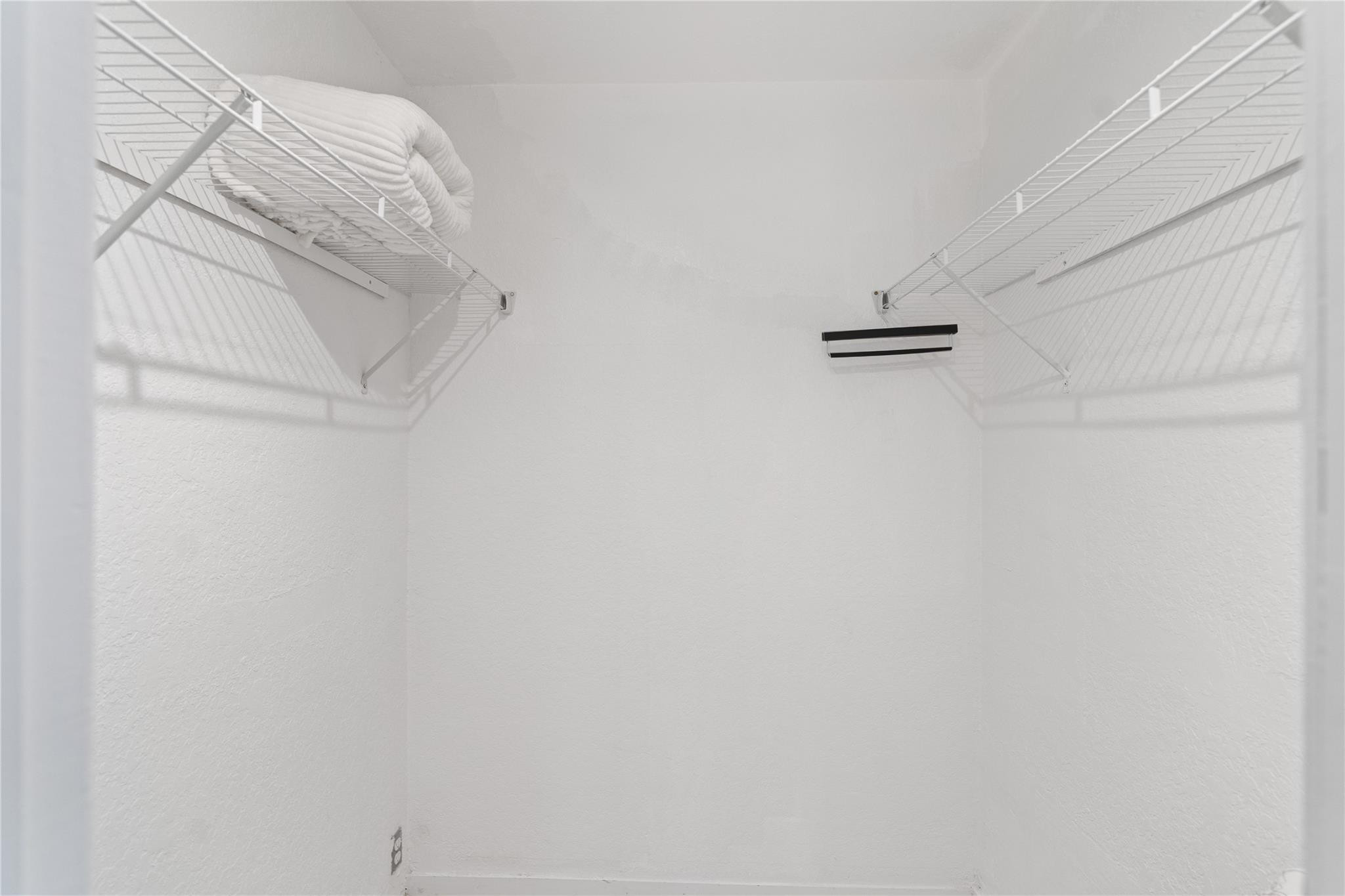 CORAL RIDGE ISLES - Residential Income