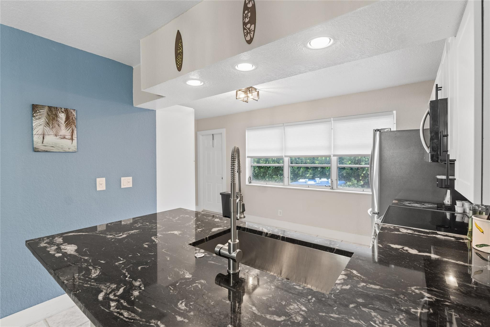 CORAL RIDGE ISLES - Residential Income