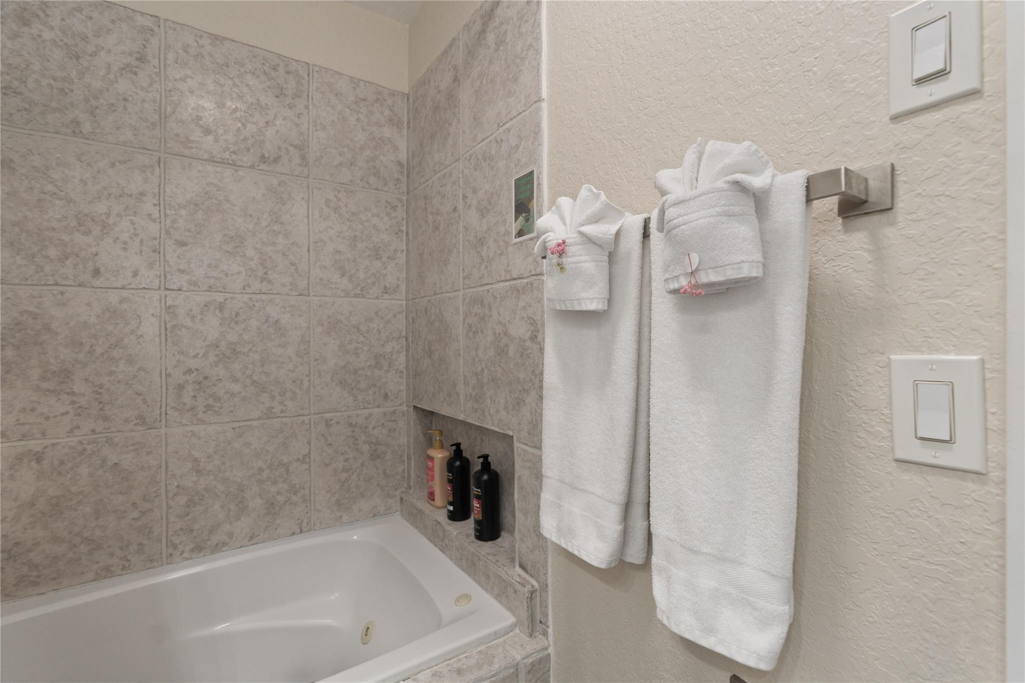 CORAL RIDGE ISLES - Residential Income