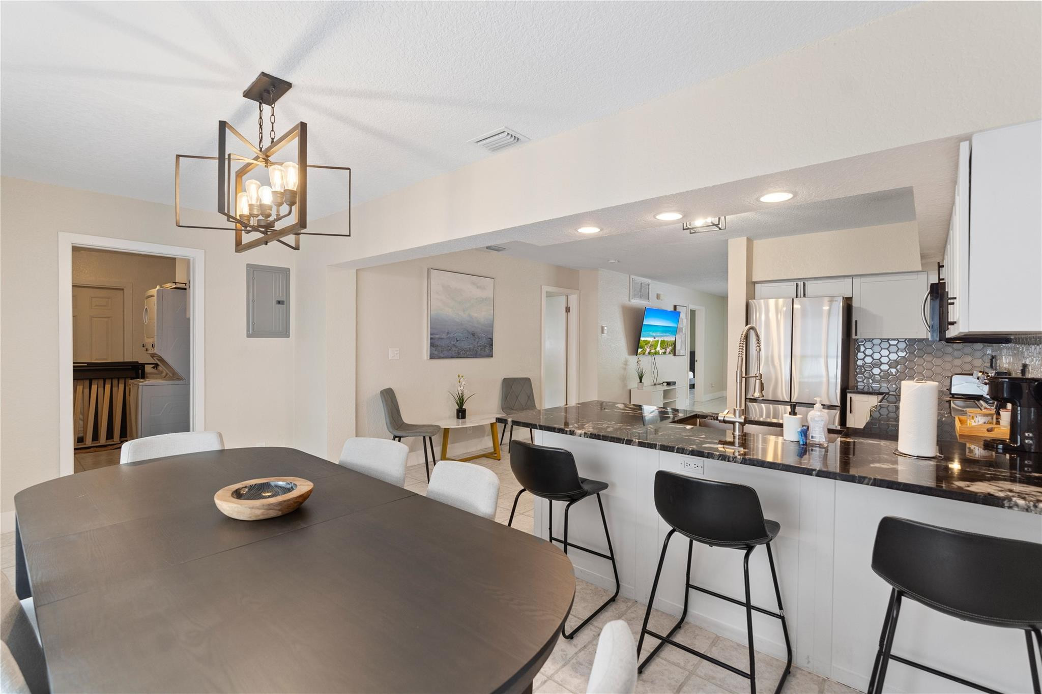 CORAL RIDGE ISLES - Residential Income