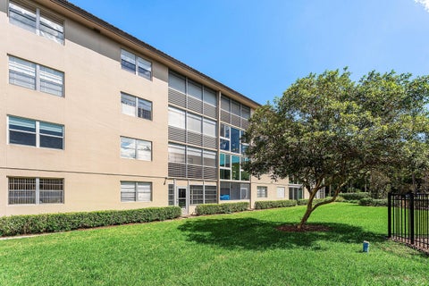 Tiny photo for 1702 Andros Isle #C4, Coconut Creek, FL 33066 (MLS # B26089445)