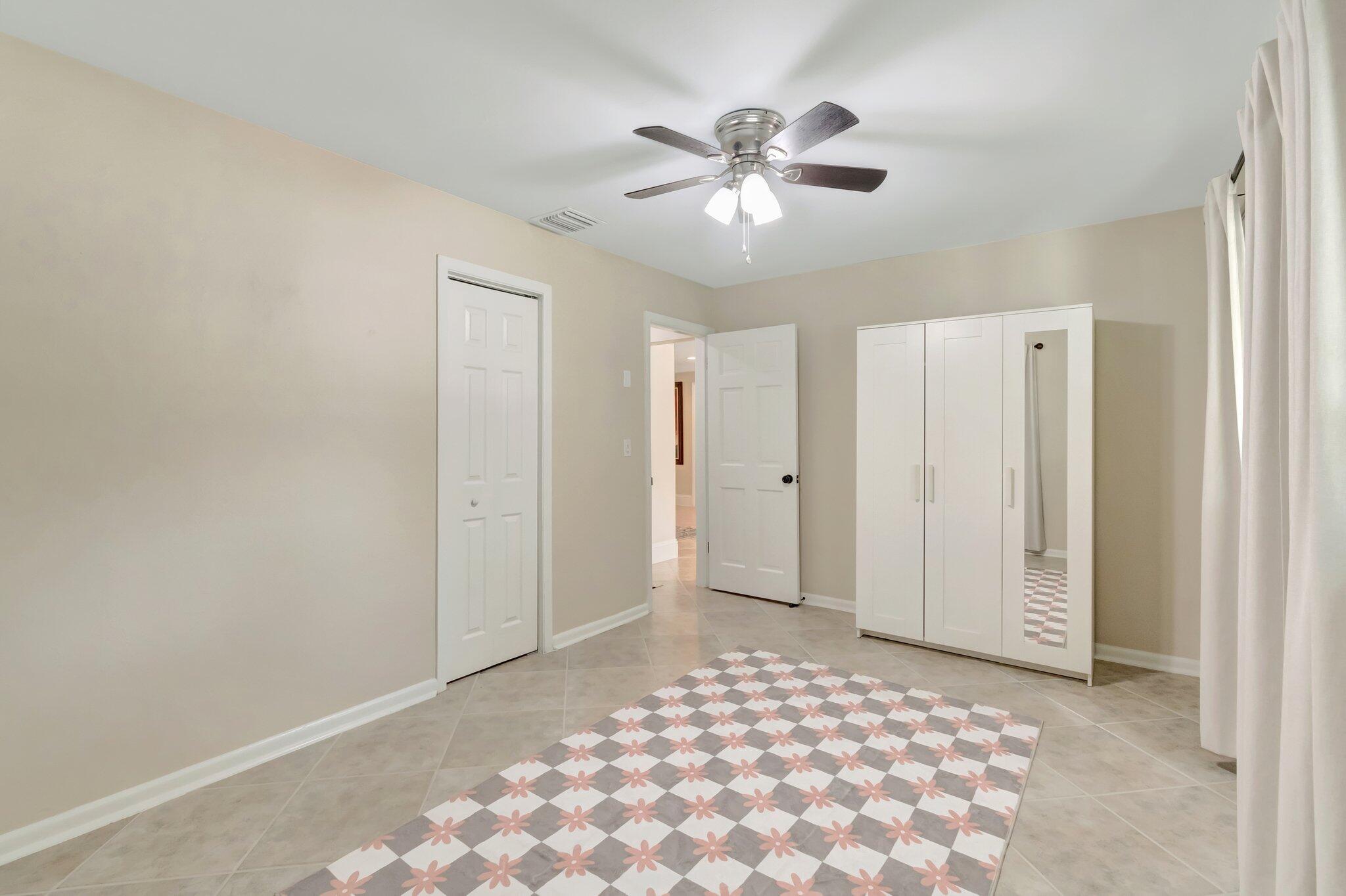 COLLEGE PARK - Residential